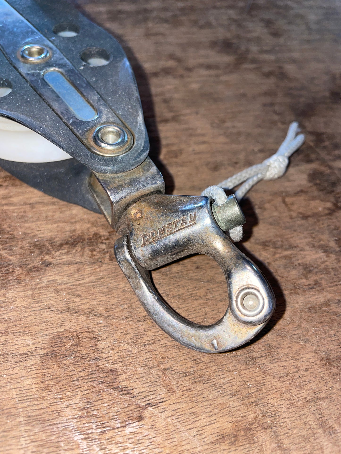 Ronstan West Marine Fiddle Block With Shackle- 3/8” Line