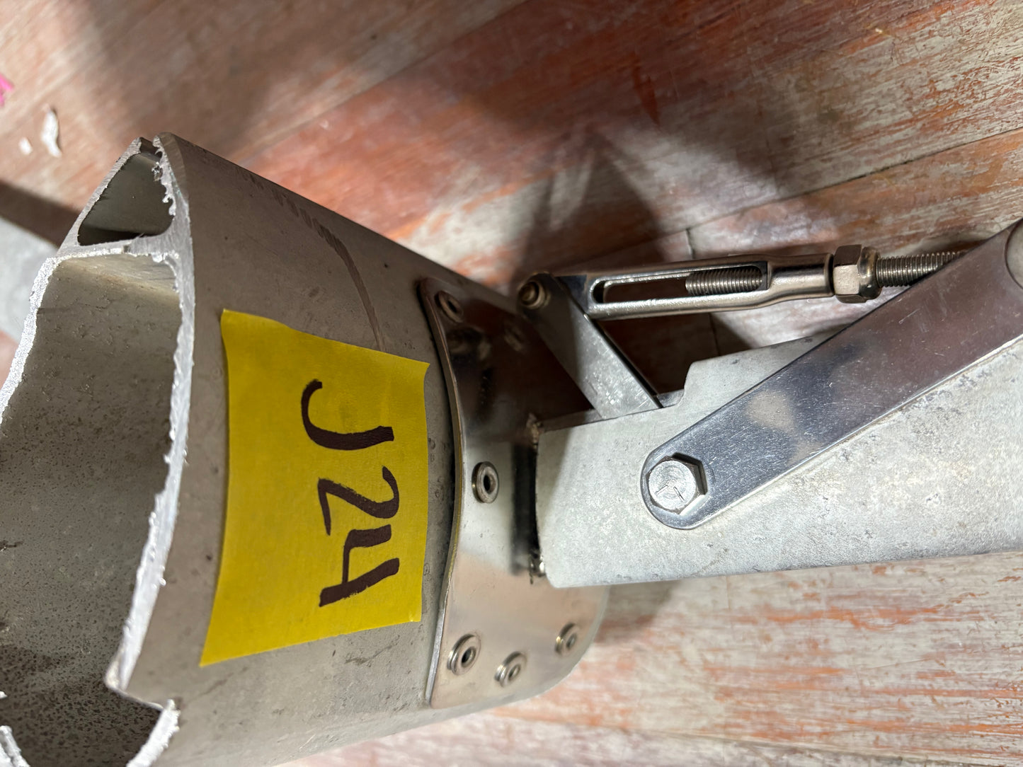 Aluminum Spreaders off J24