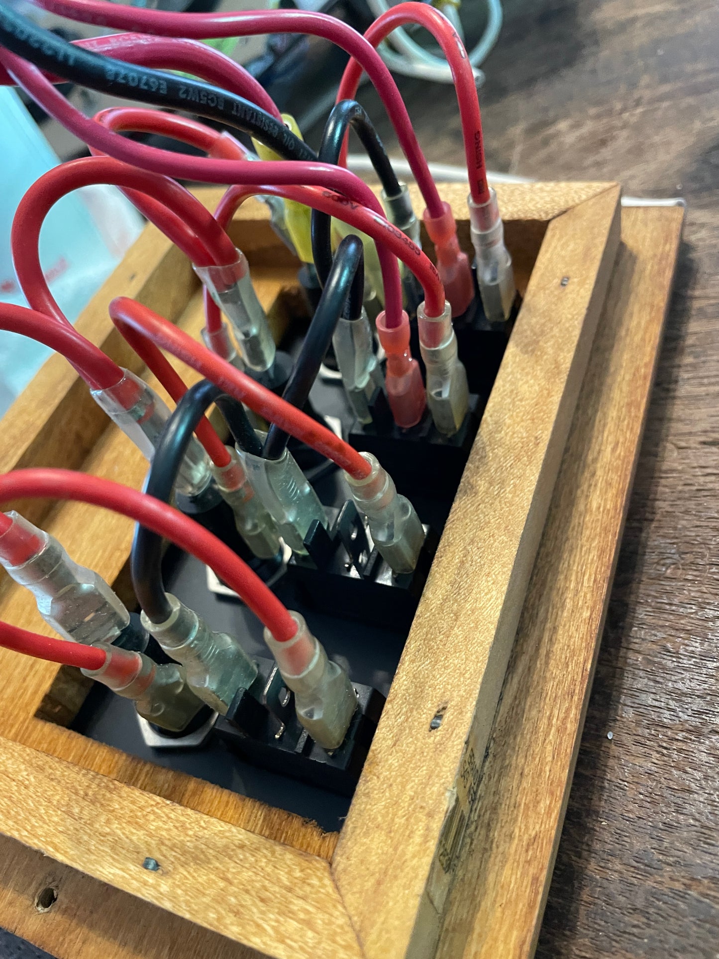 West Marine 12V DC 4 Fuse Panel