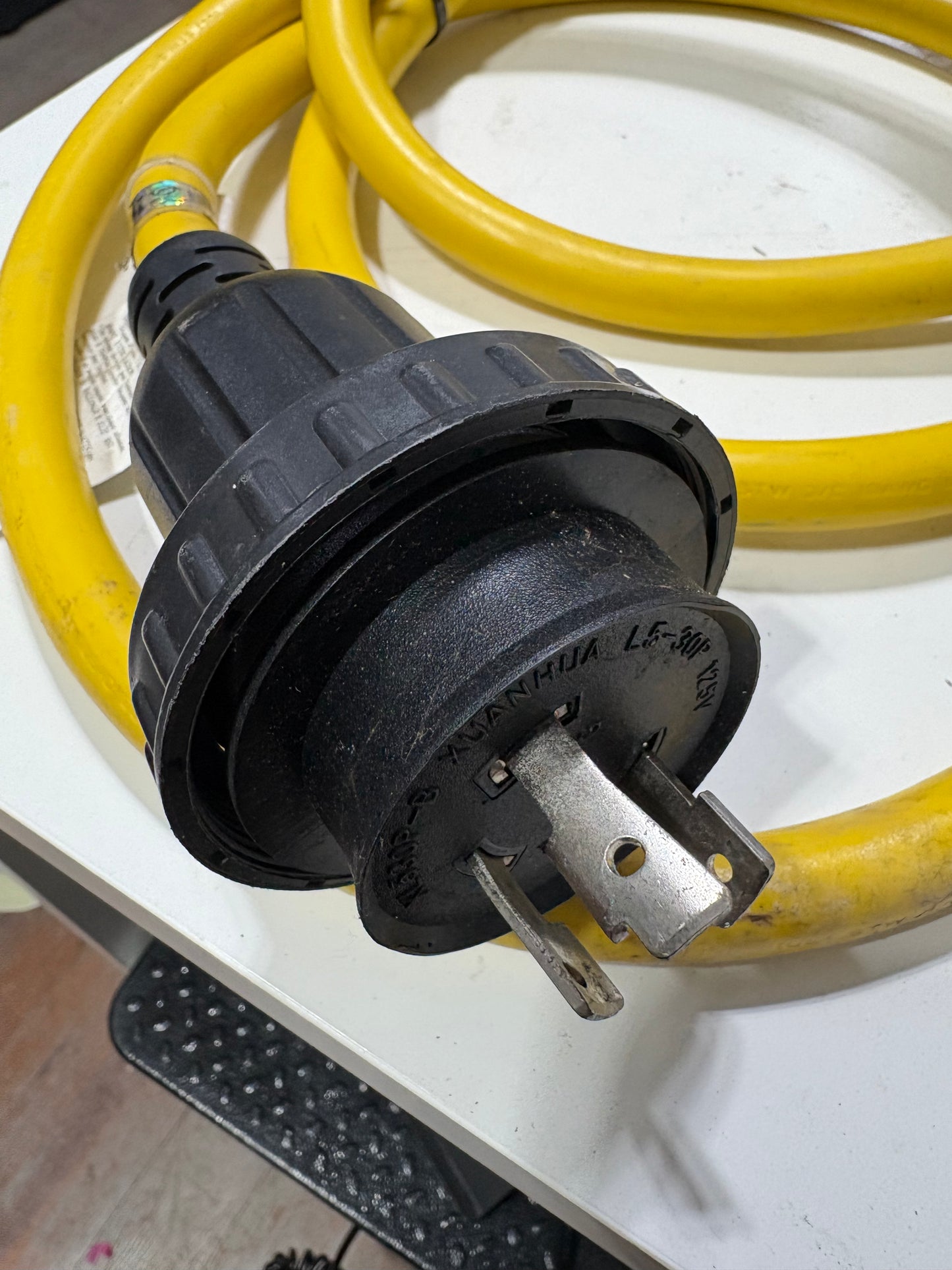 Marine 30 Amp Power Cord 10 ft