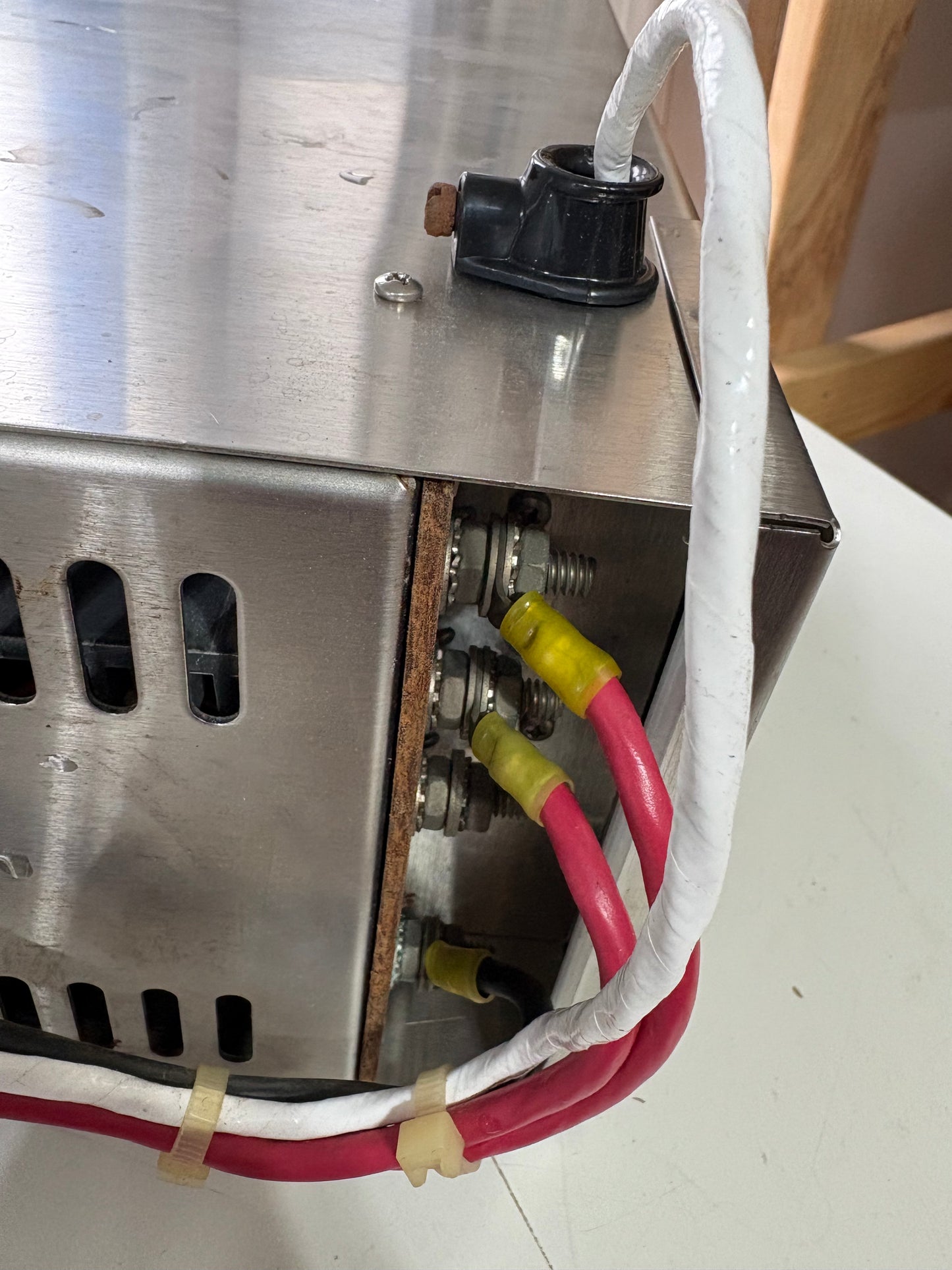 NEWMAR PhD-25 3 Step Adjustable "Smart" Charger S/N F108