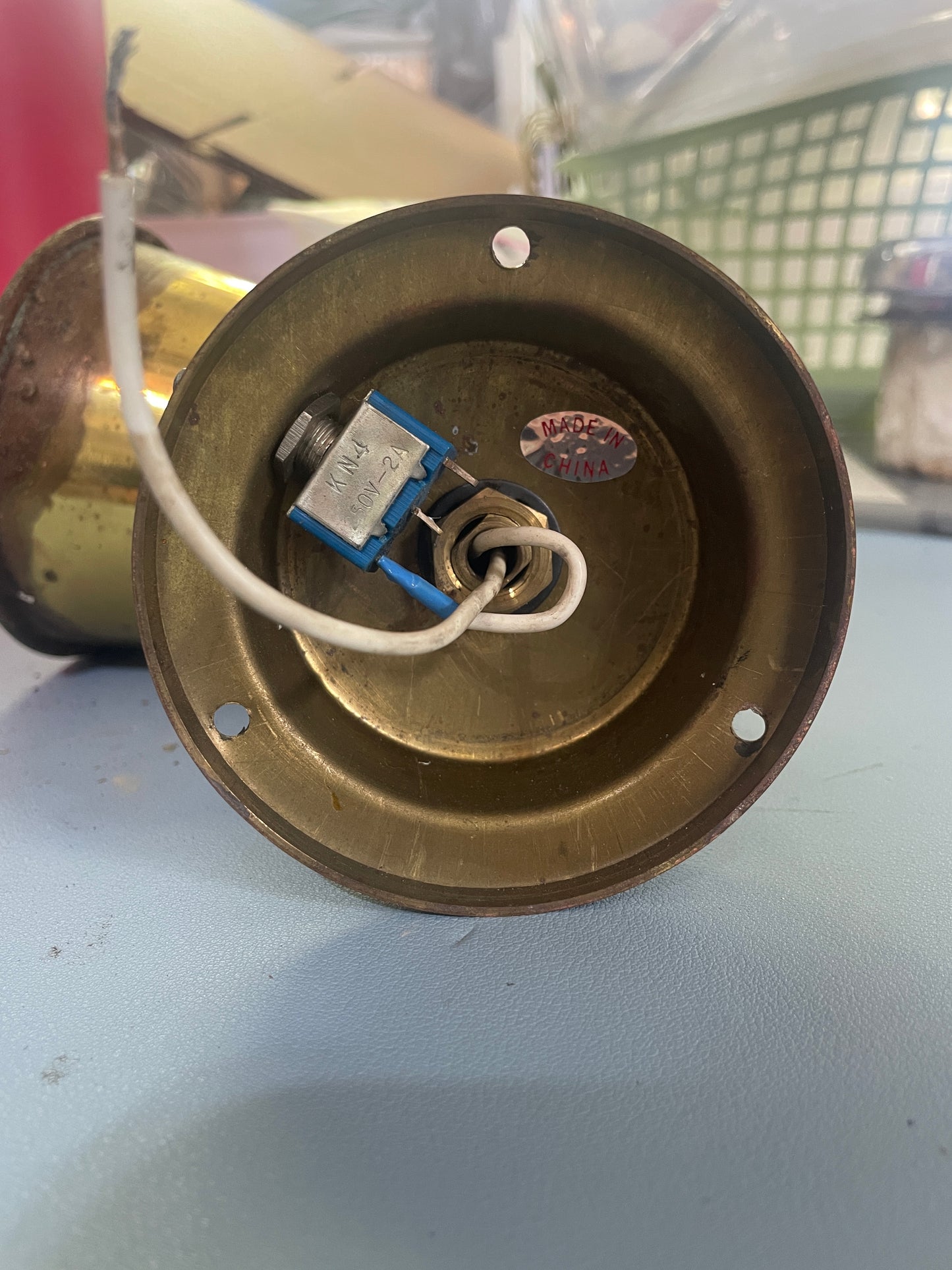 Interior Tilting Light - Pitting