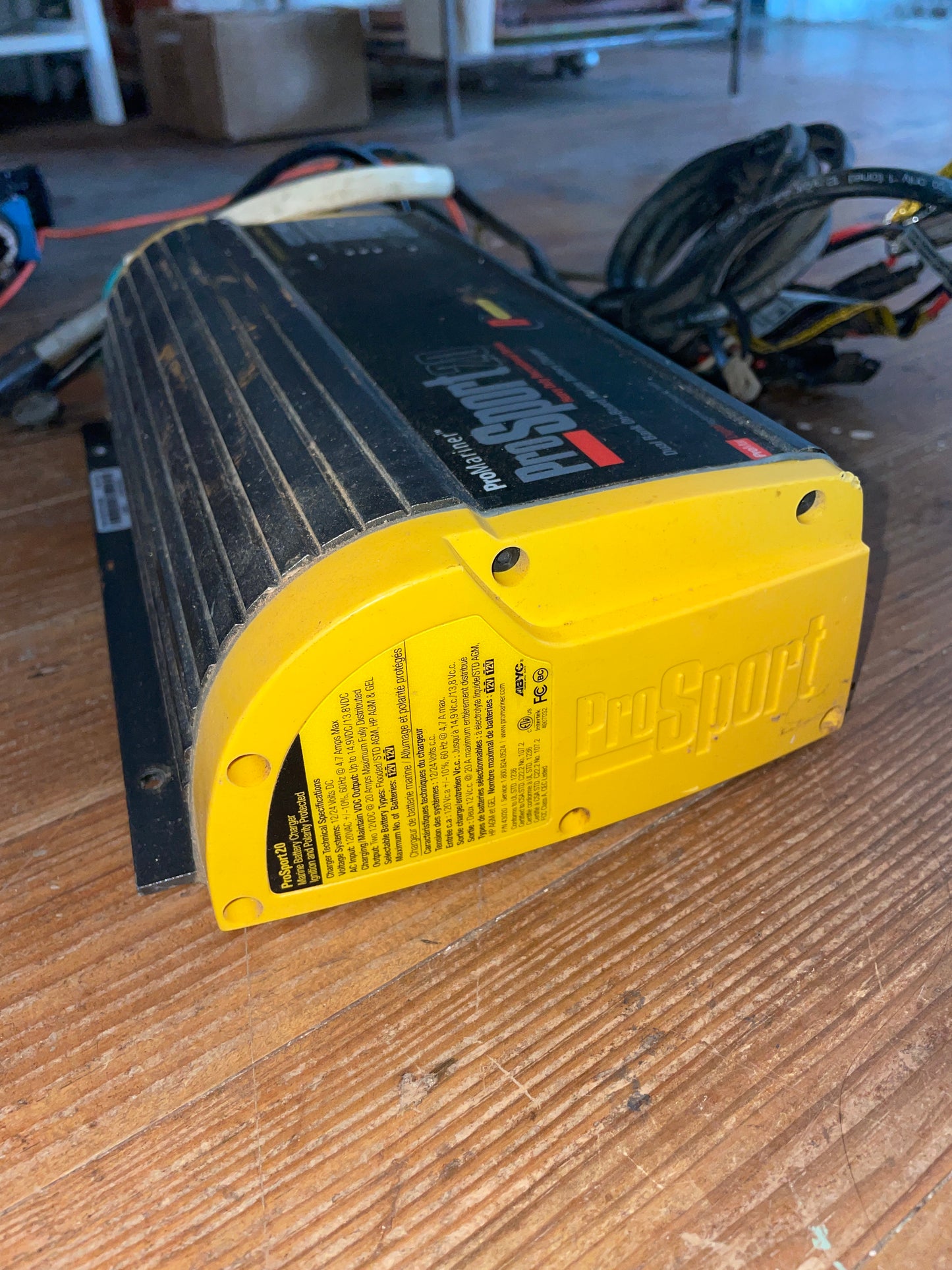 Pro Mariner Pro Sport 20 Dual Bank On-Board Marine Battery Charger-UNTESTED