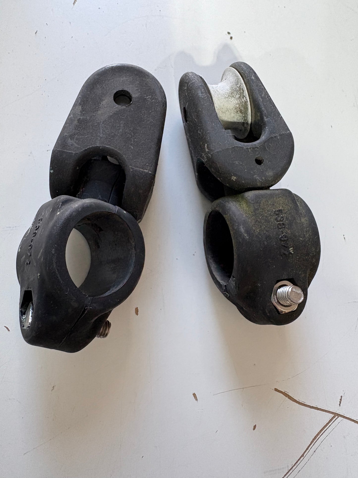 PAIR Stanchion Blocks - 1" Sheave - 3/8" Line