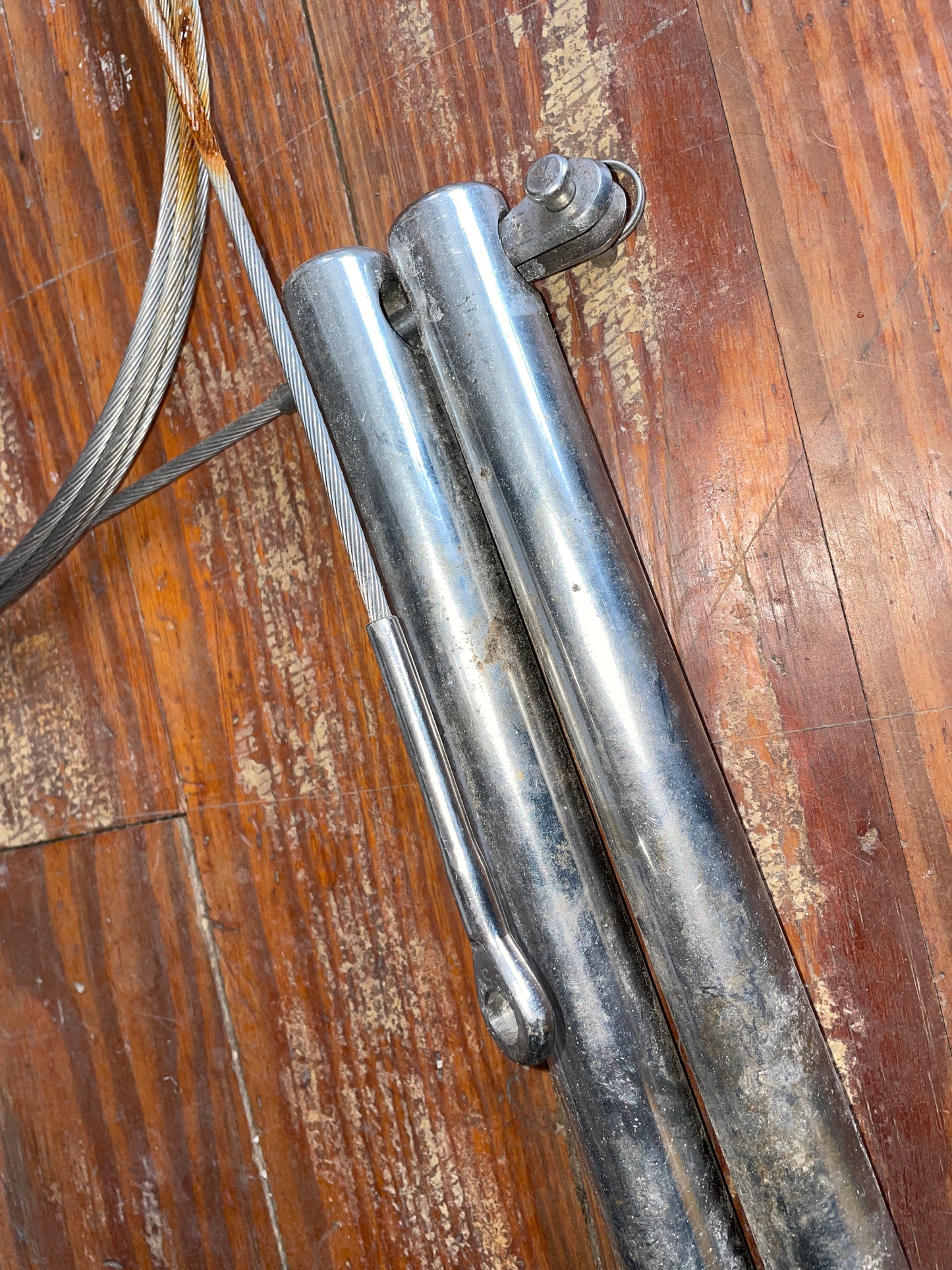 Set Of (4) 14” Tall Stanchions With No Bases & Lifeline