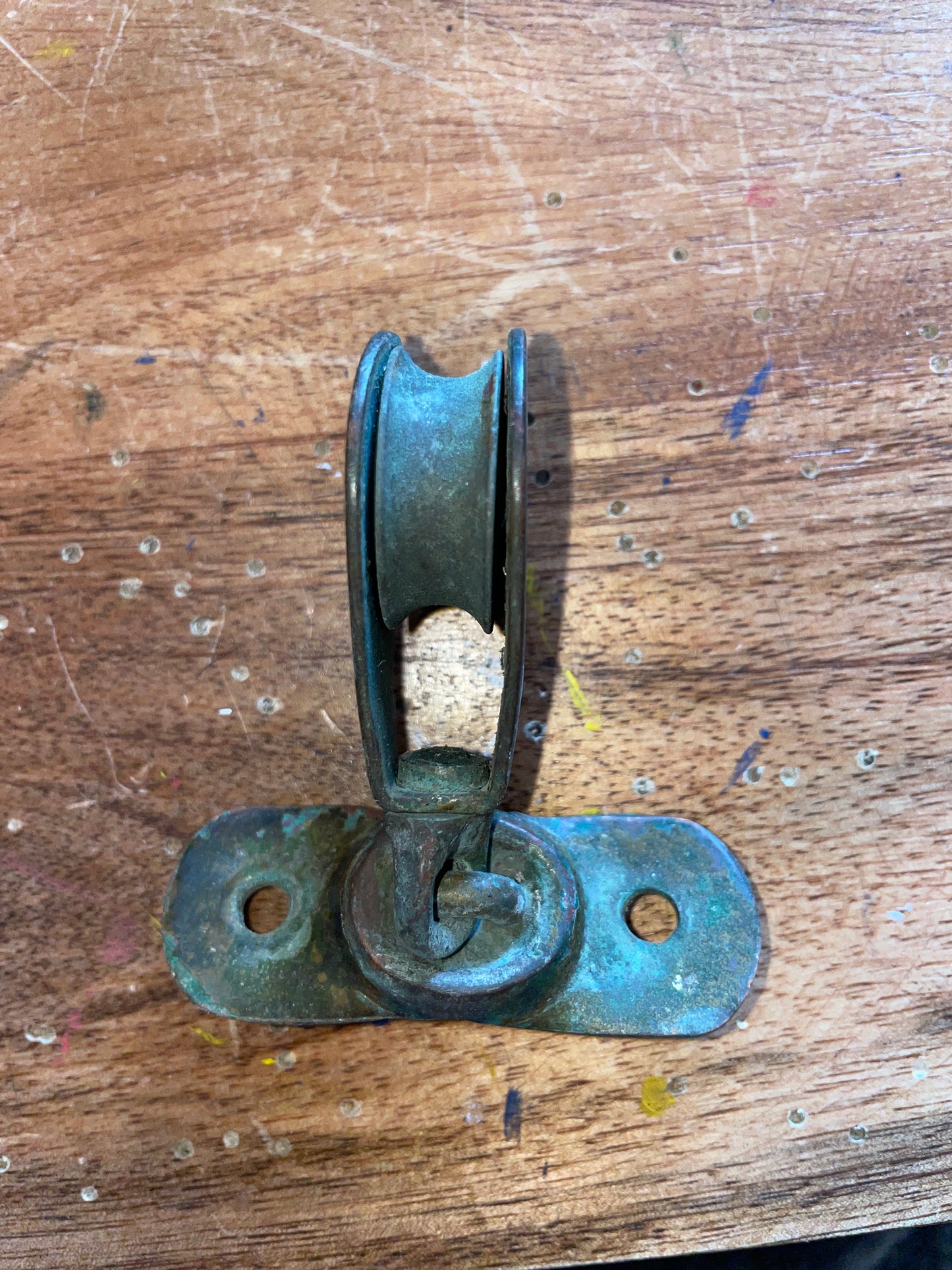 Small Bronze Swivel Standing Single Block - 1” Sheave - 1/4” Line