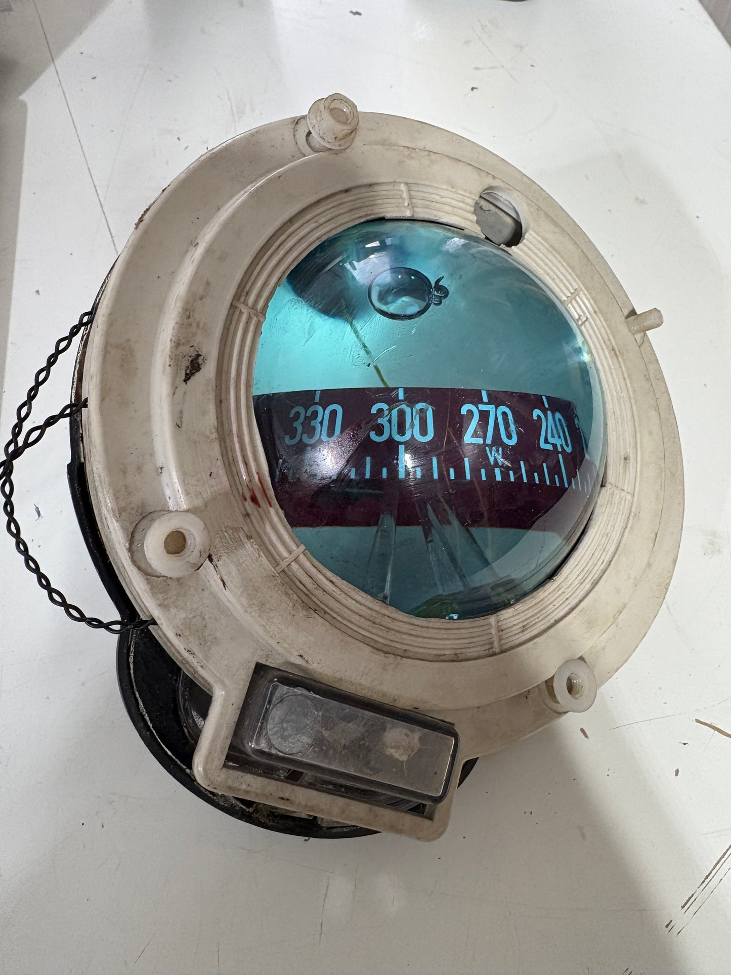 Contest 6" Bulk Head Compass Red