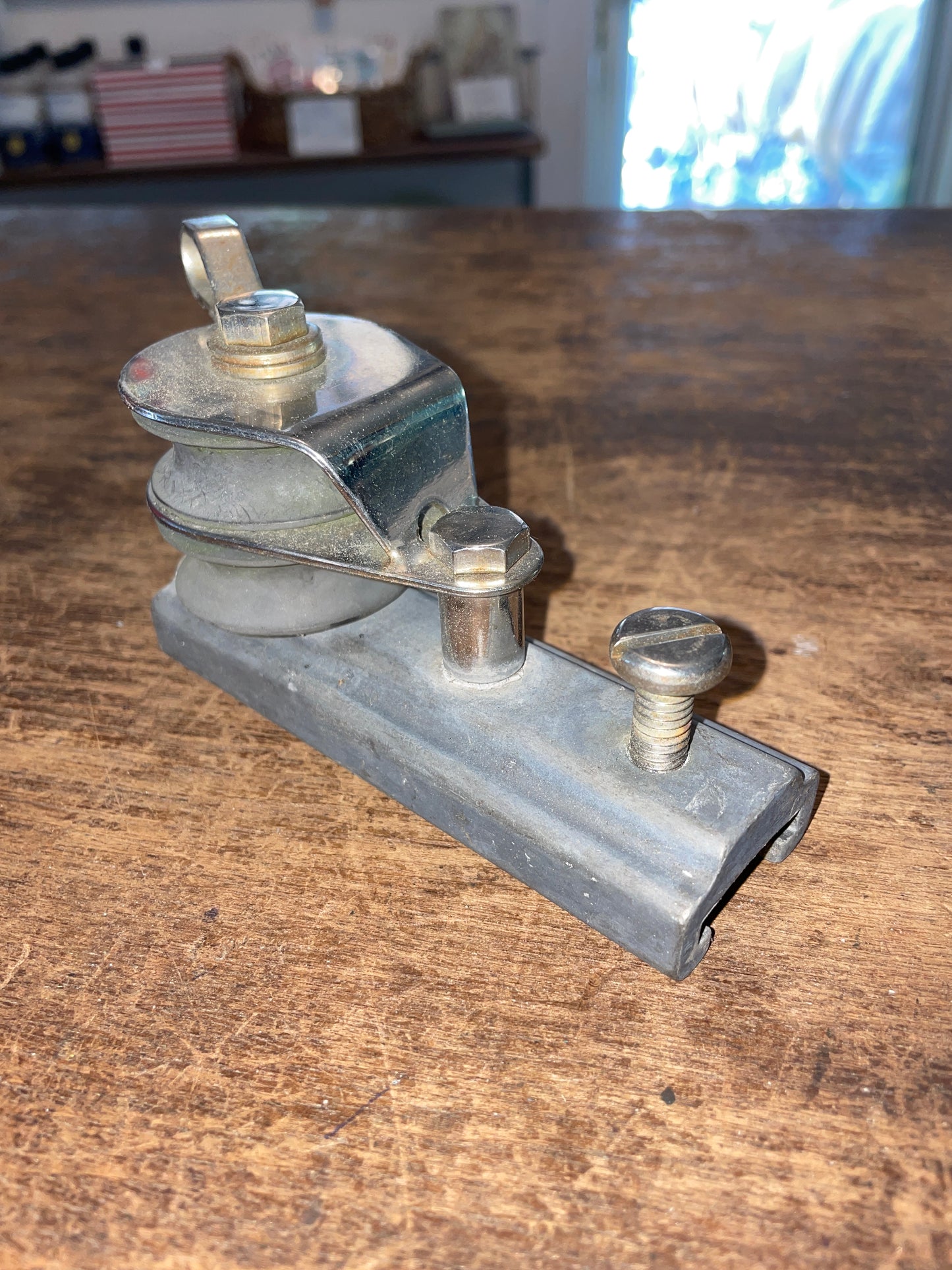 Screw Top Track Car With Double Block- 1” Track With 7/16” Line