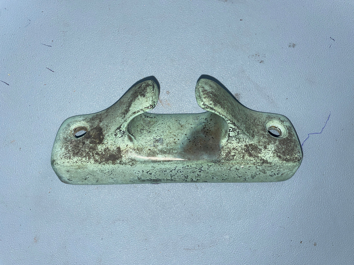 Vintage Bronze Rail Mount Chock Cleat - 5 3/4" Long