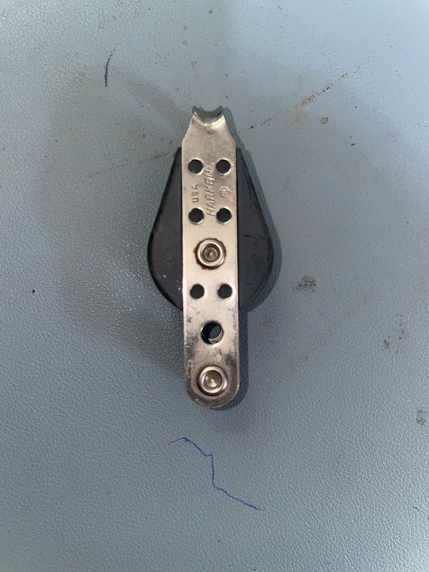 Small Harken 1 1/8” Single Sheave Fixed Block With Beckett - 1/4” Line
