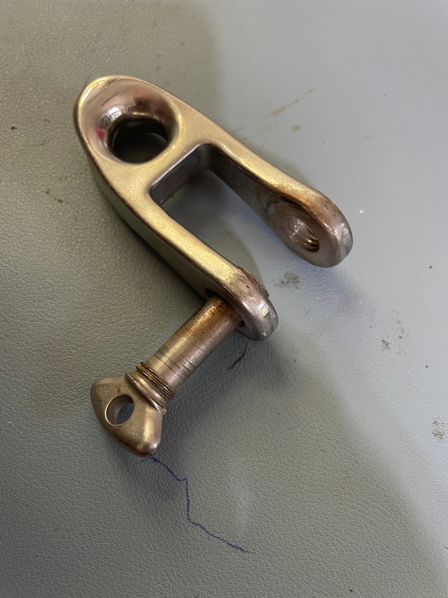 Stainless Steel Forked Bail Shackle With Guide At Top - 5/8" Width