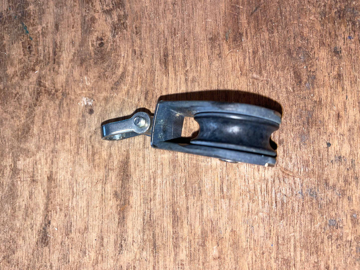 Small Ronstan 1 1/8” Single Swivel Block With Shackle & 1/4” Line - MODEL RF894