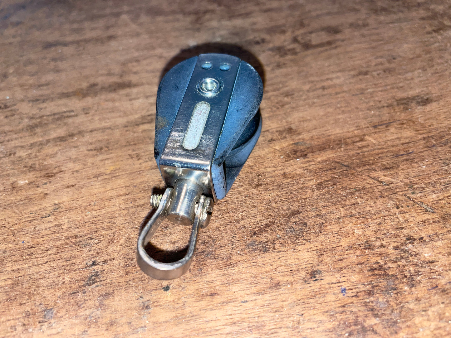 Small Ronstan 1 1/8” Single Swivel Block With Shackle & 1/4” Line - MODEL RF894