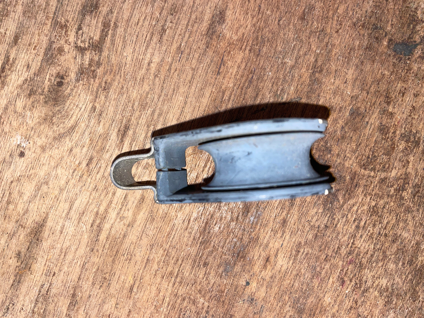 Harken Fixed 1 1/2” Sheave Single Block With 7/16” Line