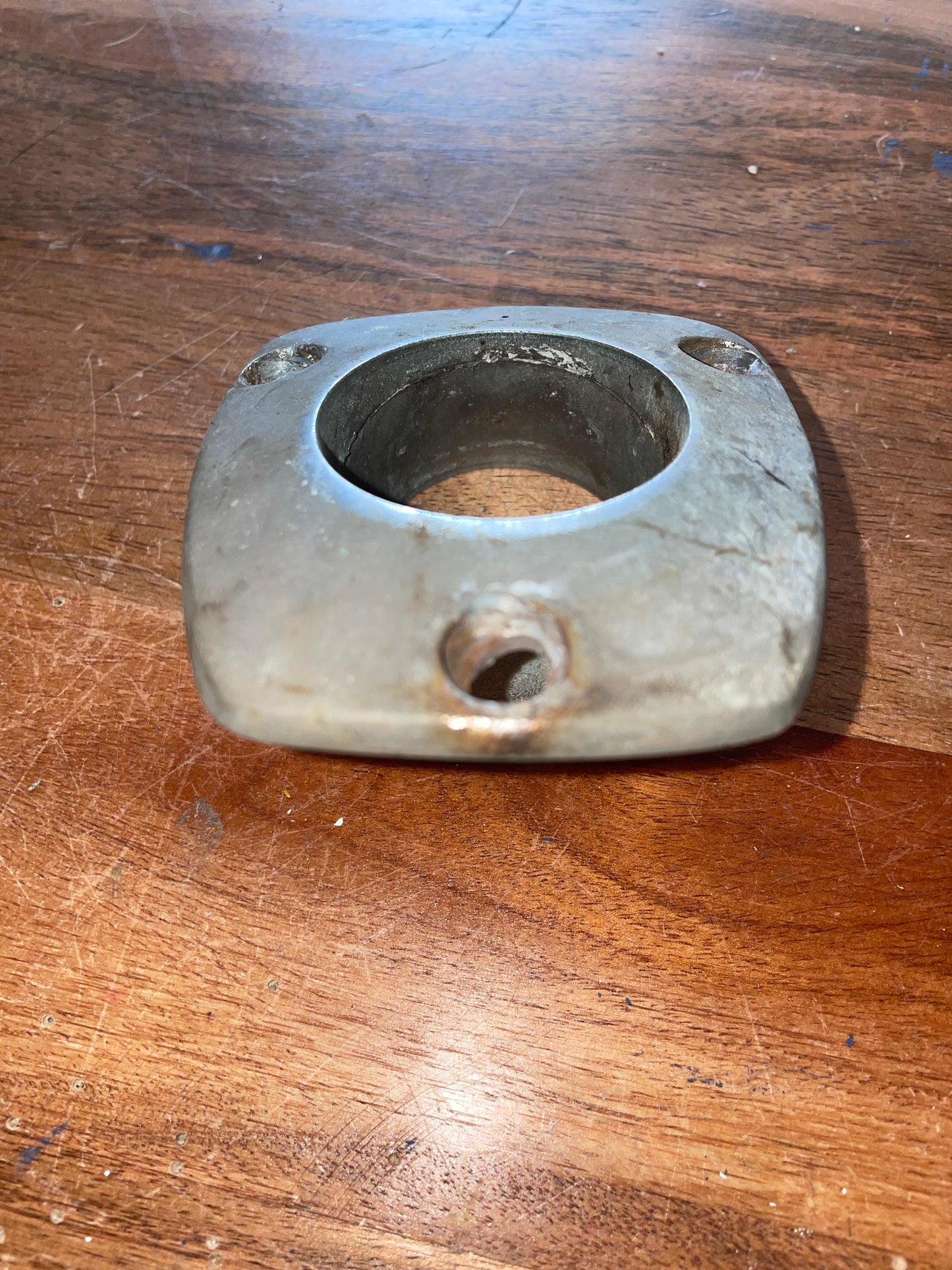 Chromed Bronze Short In Deck Rod Holder