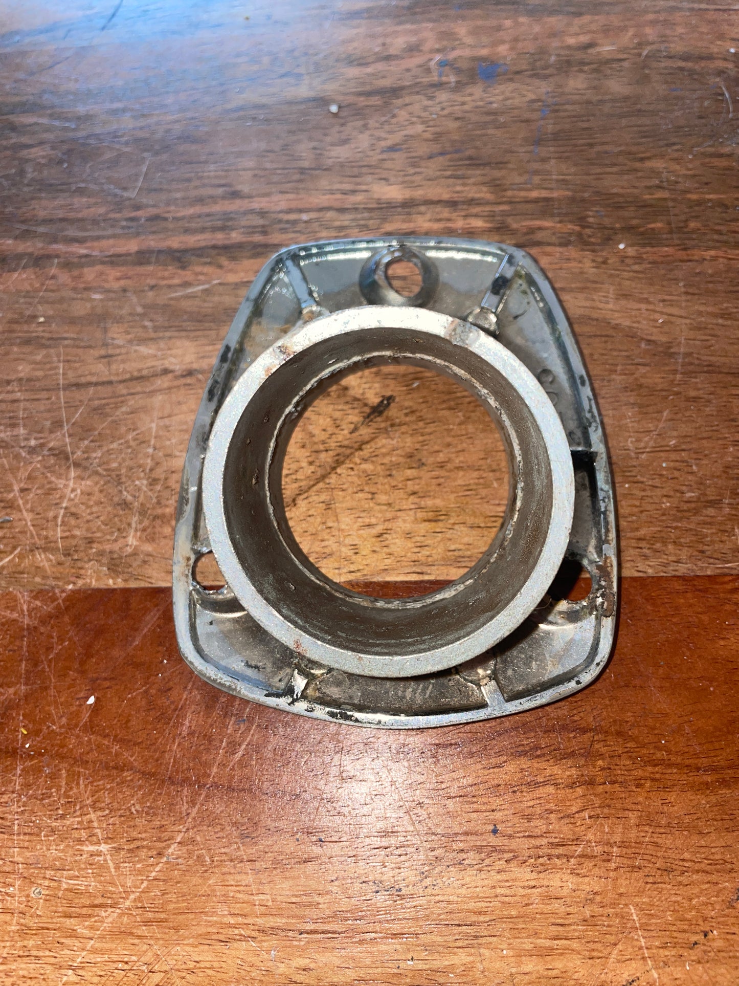 Chromed Bronze Short In Deck Rod Holder