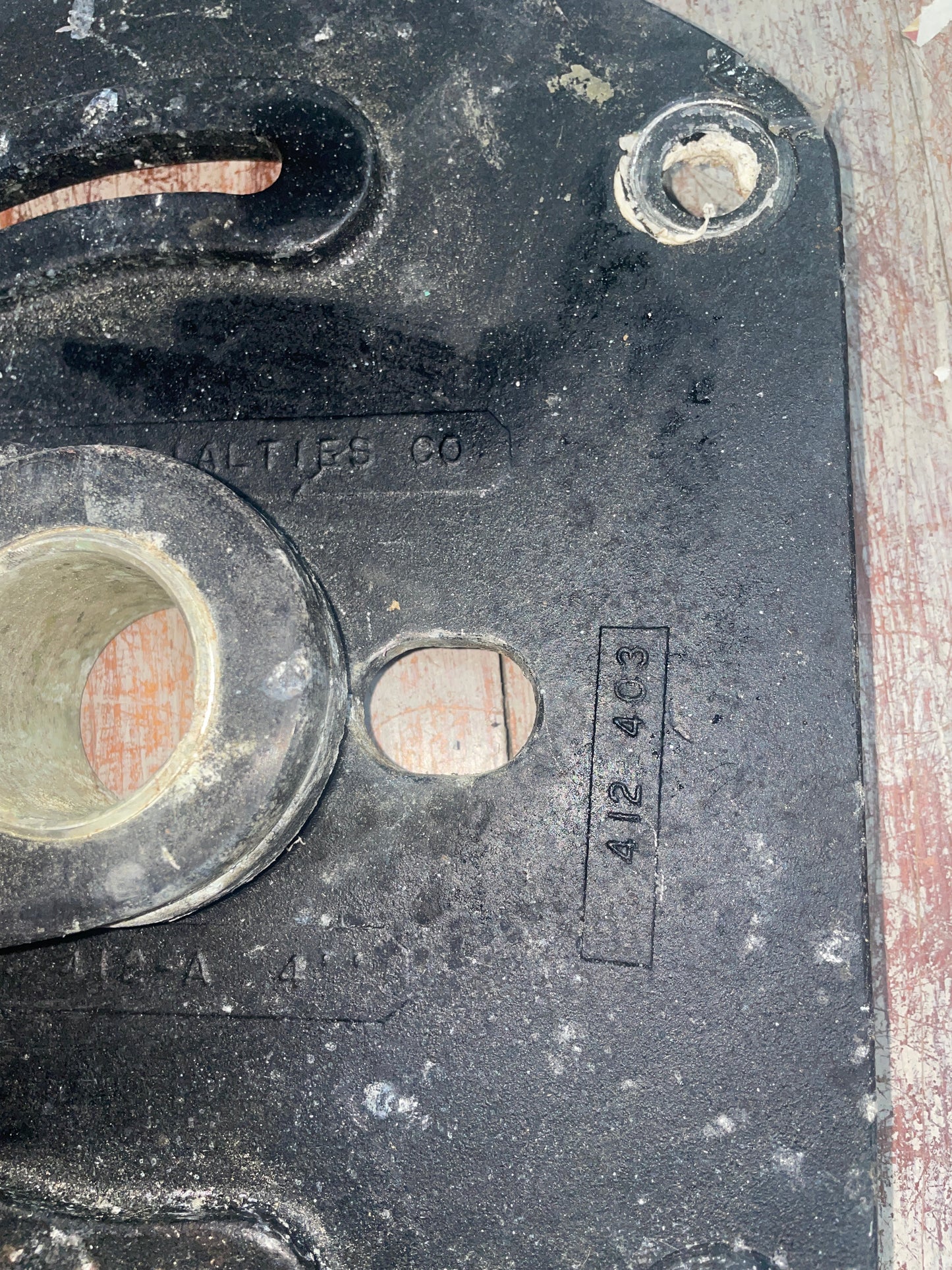 Yacht Specialties FIG 412 - A 4" Bronze Pulleys - Aluminum Base