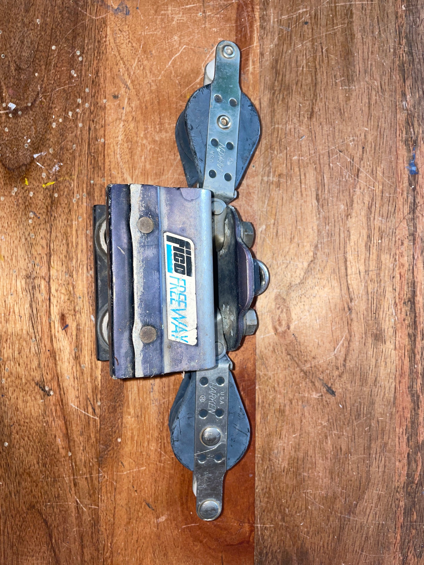 Fico Freeway 1 3/8” Traveller Car