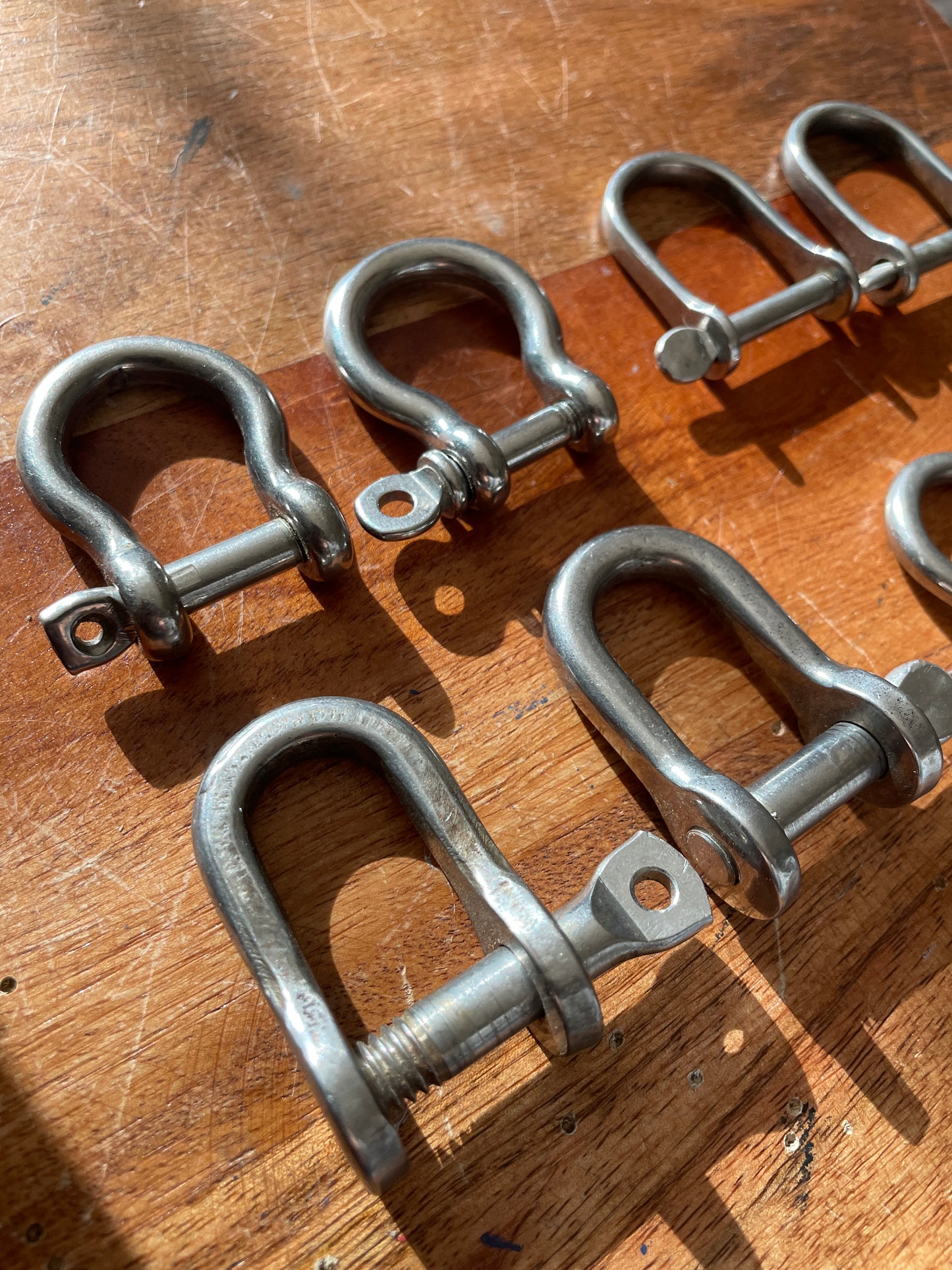 LOT OF 8 Stainless Steel Shackles - 3/8” TO 7/8” Widths