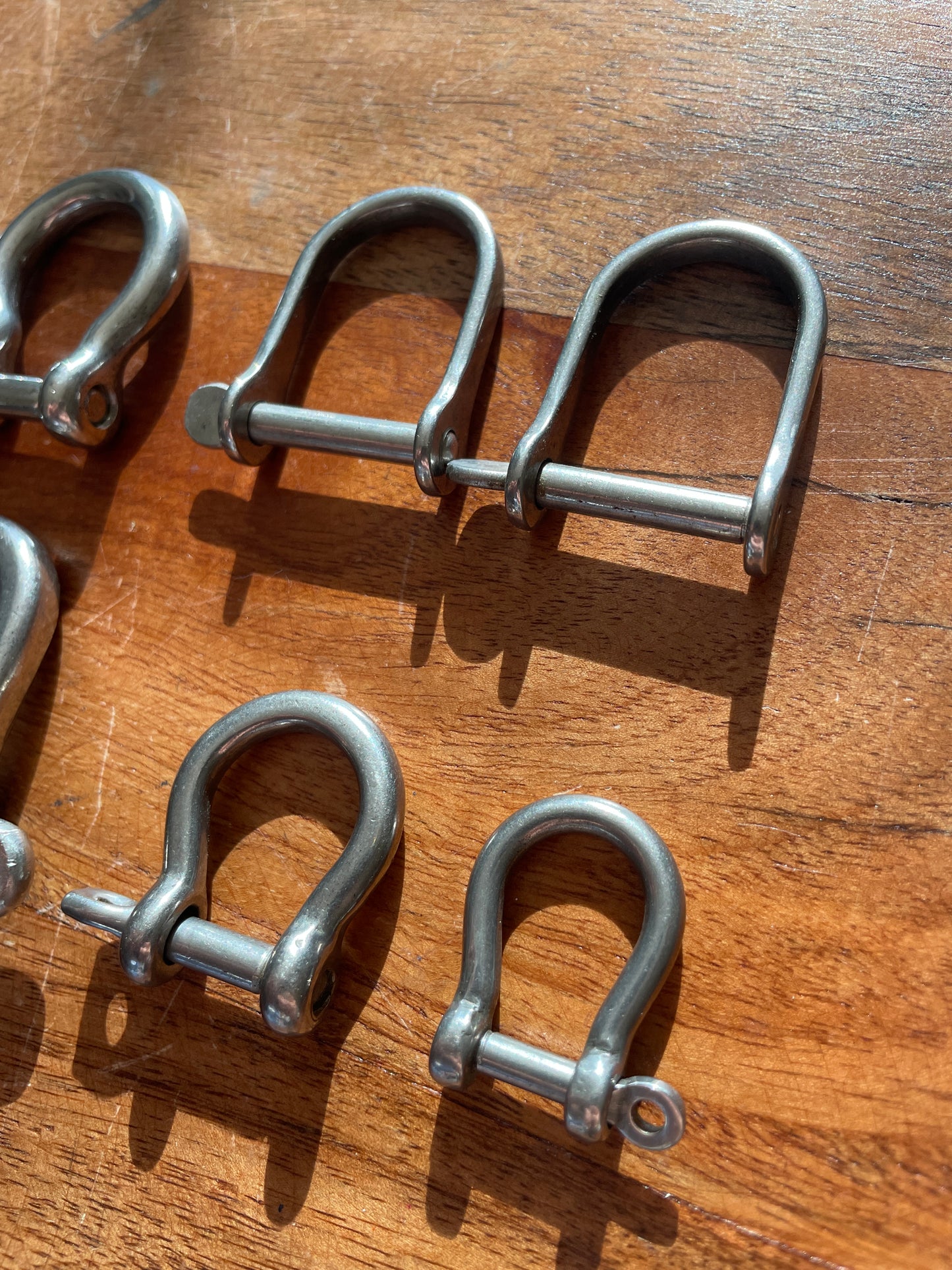 LOT OF 8 Stainless Steel Shackles - 3/8” TO 7/8” Widths