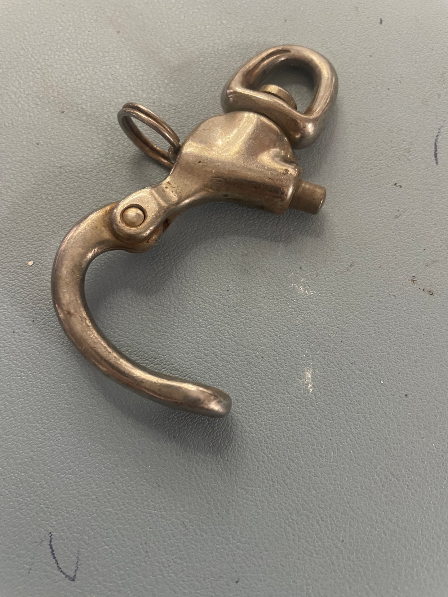 Small Wichard Swivel Bail Shackle - 1/2" Bail