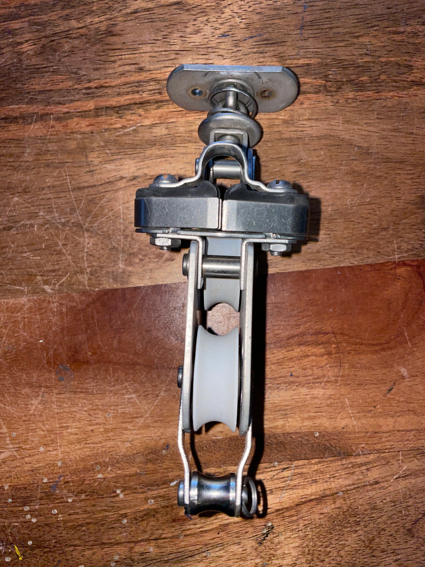 Standing Schaefer Fiddle Block With Cam Cleat - 1 3/8” Sheaves - 7/16” Line