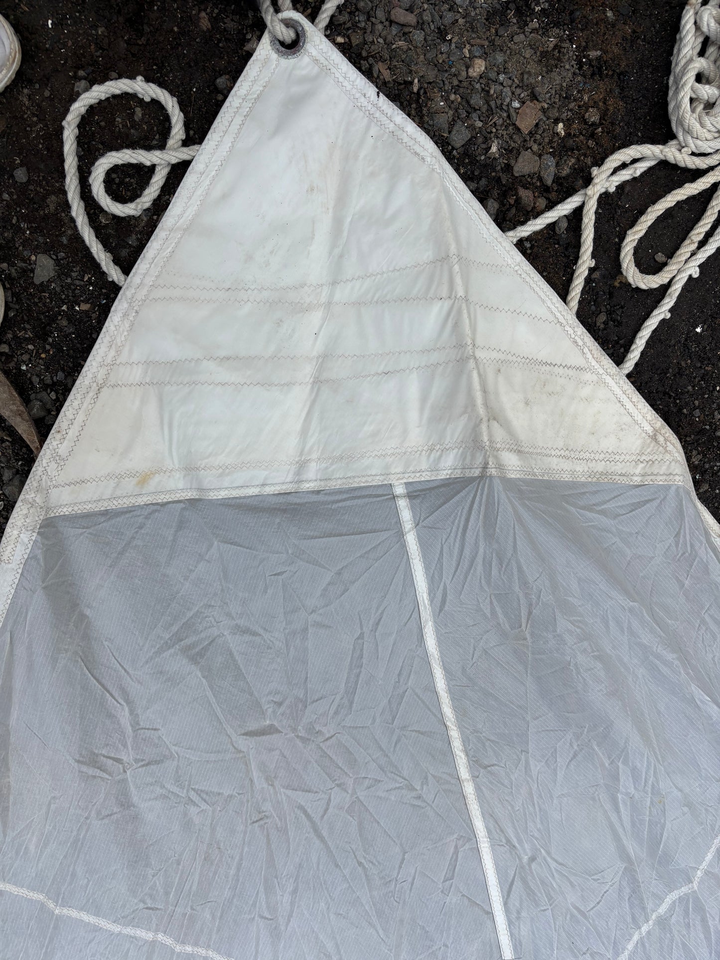 25’11” x 29’2” x 23’8” Spinnaker Sail