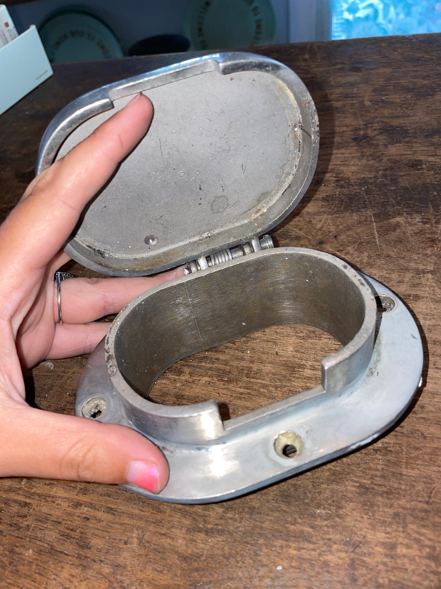 Stainless Spring Close Oval Deck Pipe ID 4 1/8” x 2 3/4”