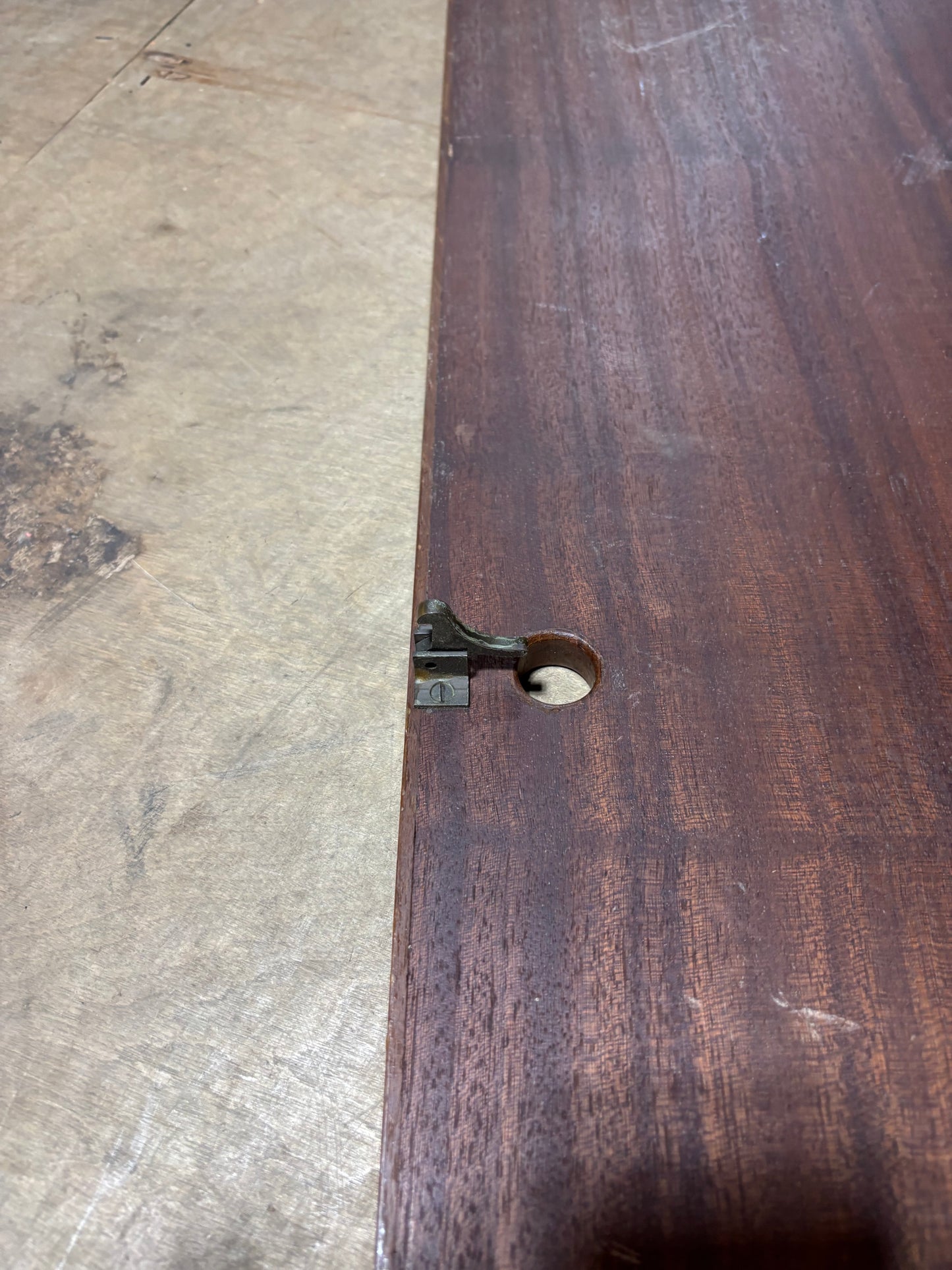 Metal latch