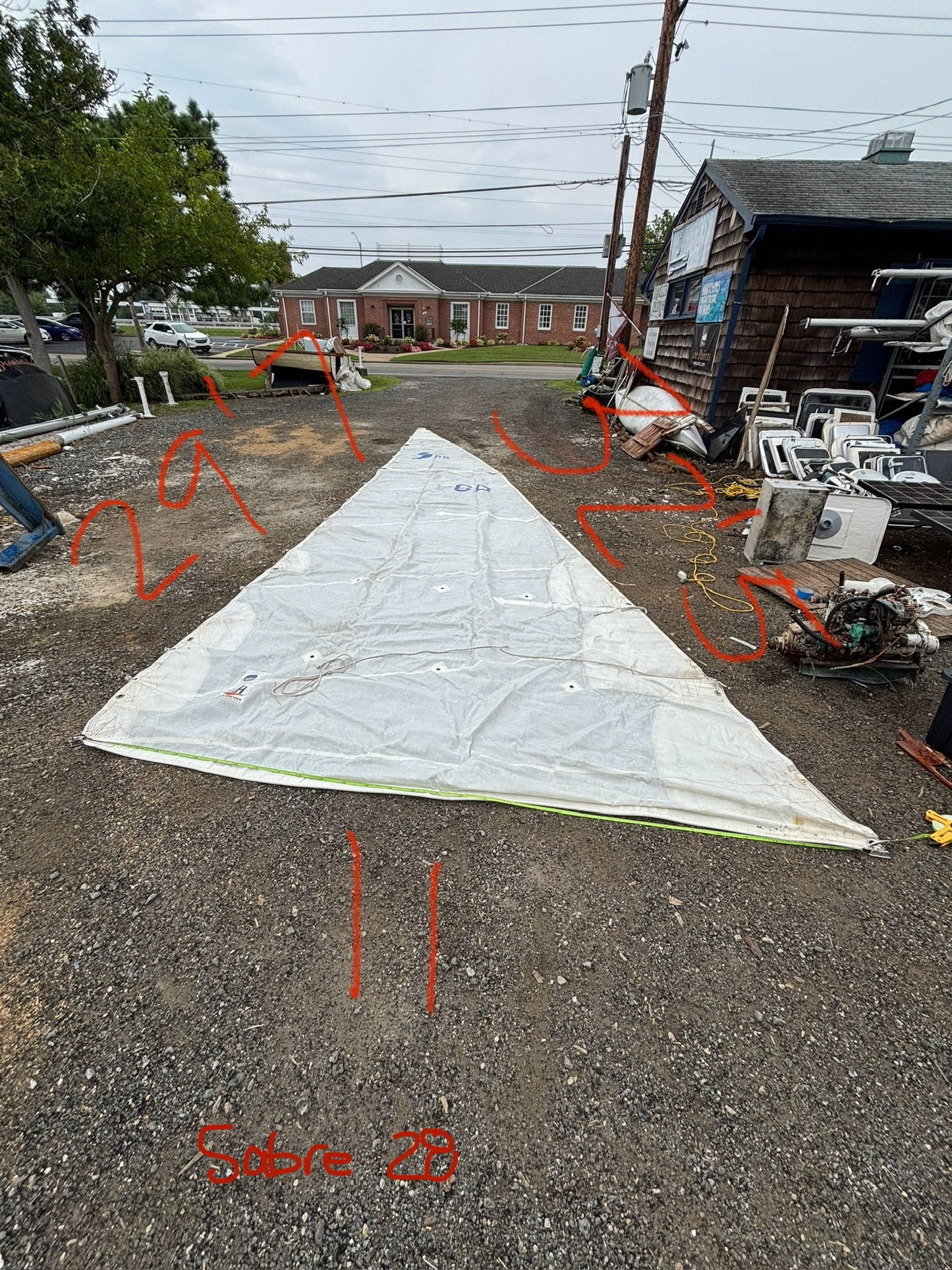 Sabre 28 Mainsail with logo and measurements