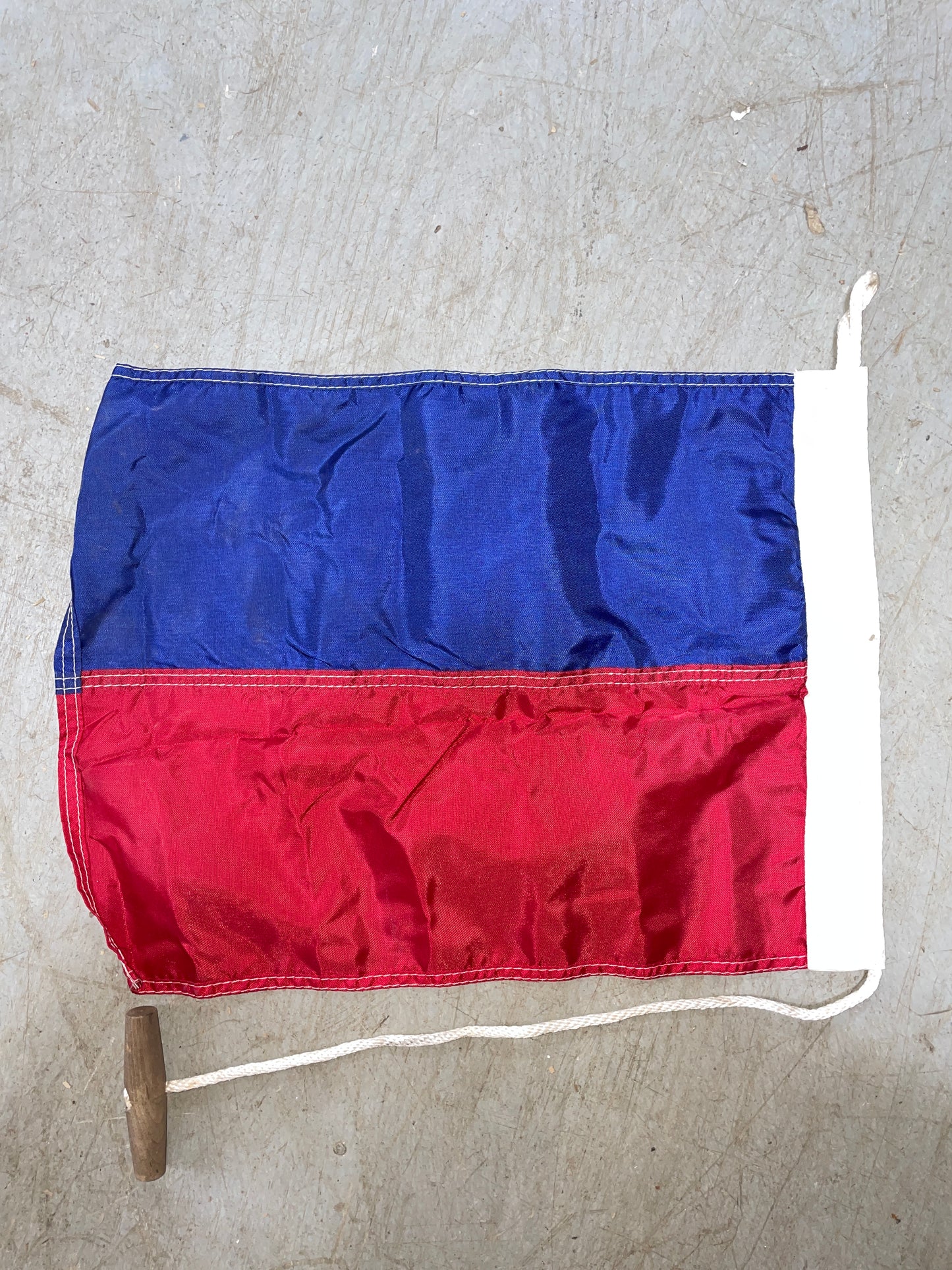 back Letter "E" Signal Flag