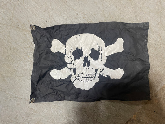 Front Skull Flag - 18" x 12"