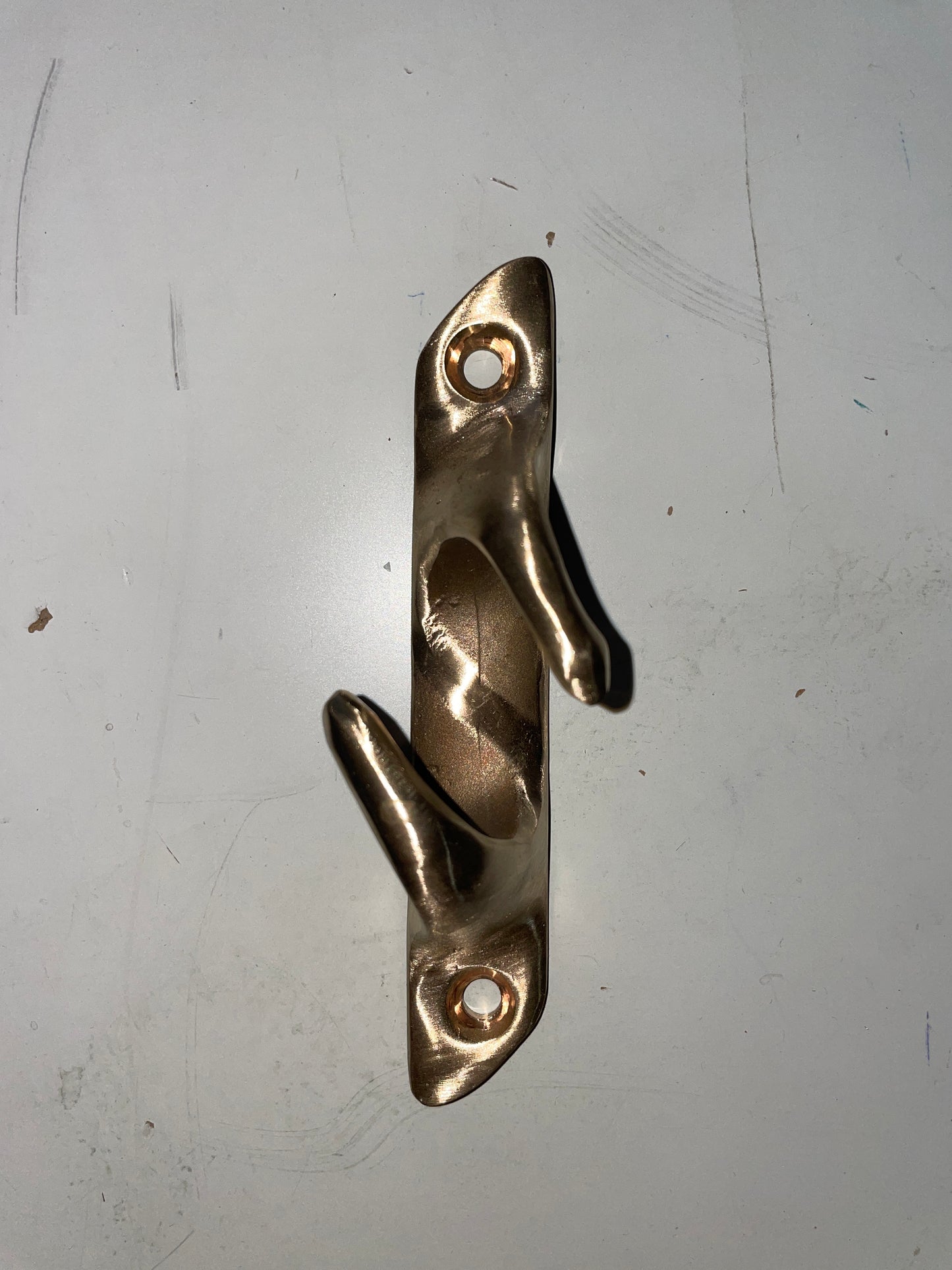 top STARBOARD SIDE - Skinny 4 1/2" Skeene Chock Cleat