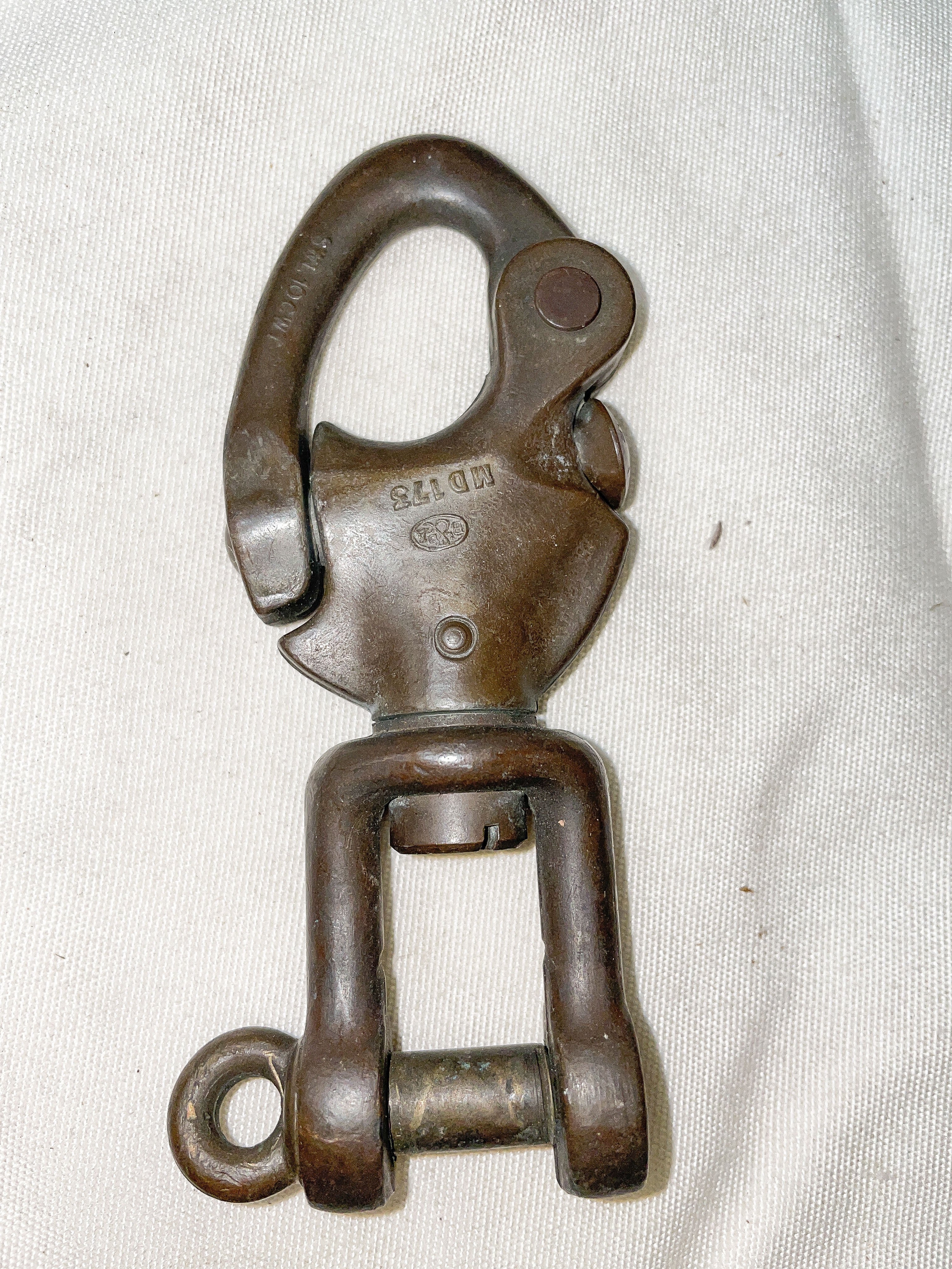 Vintage B&A Bronze 4 Forked Bail 5/8 Snap Shackle – Sailboat Parts