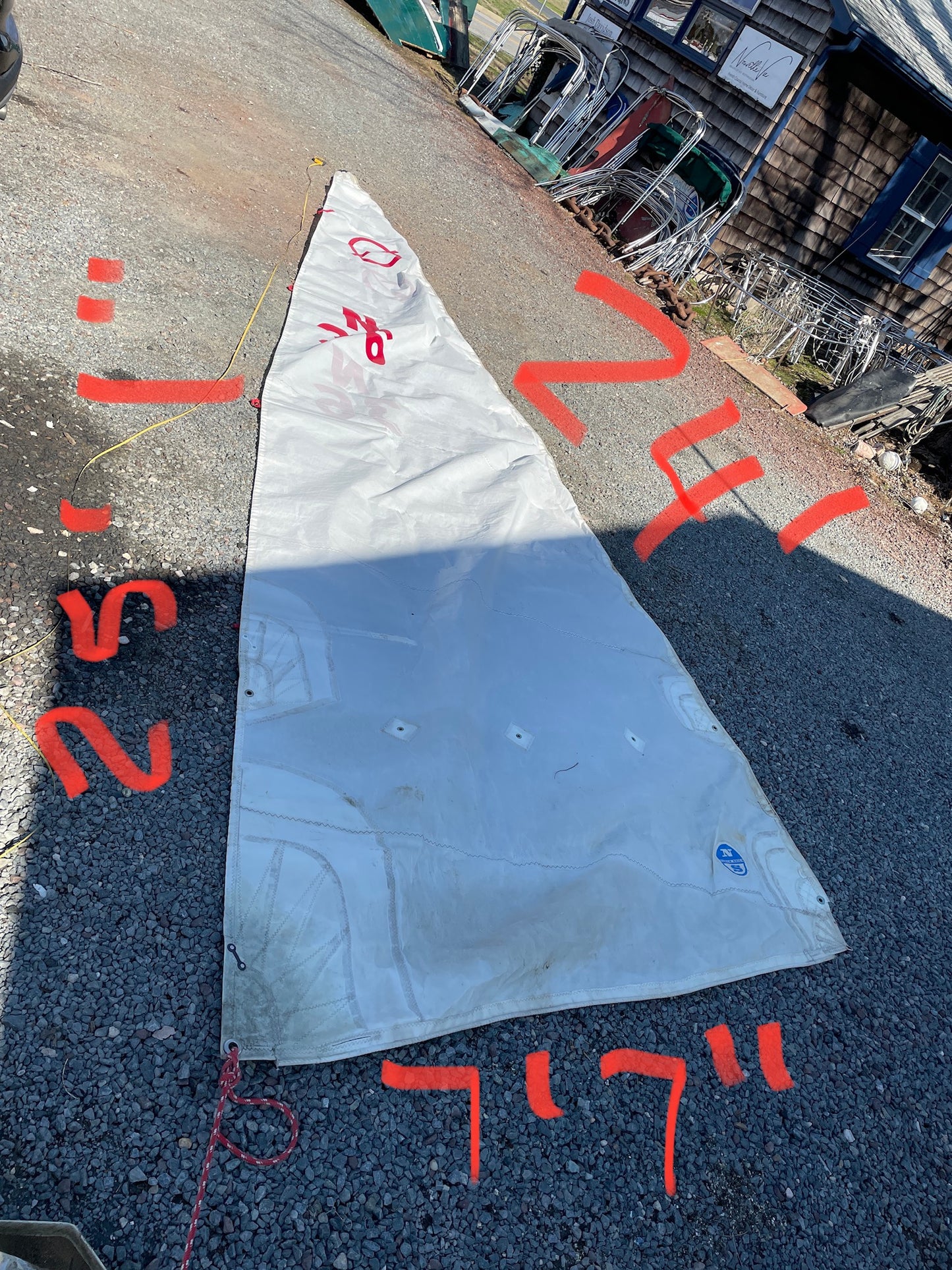 Kutter 23 Genoa -7’7” x 24’ x 25’1”