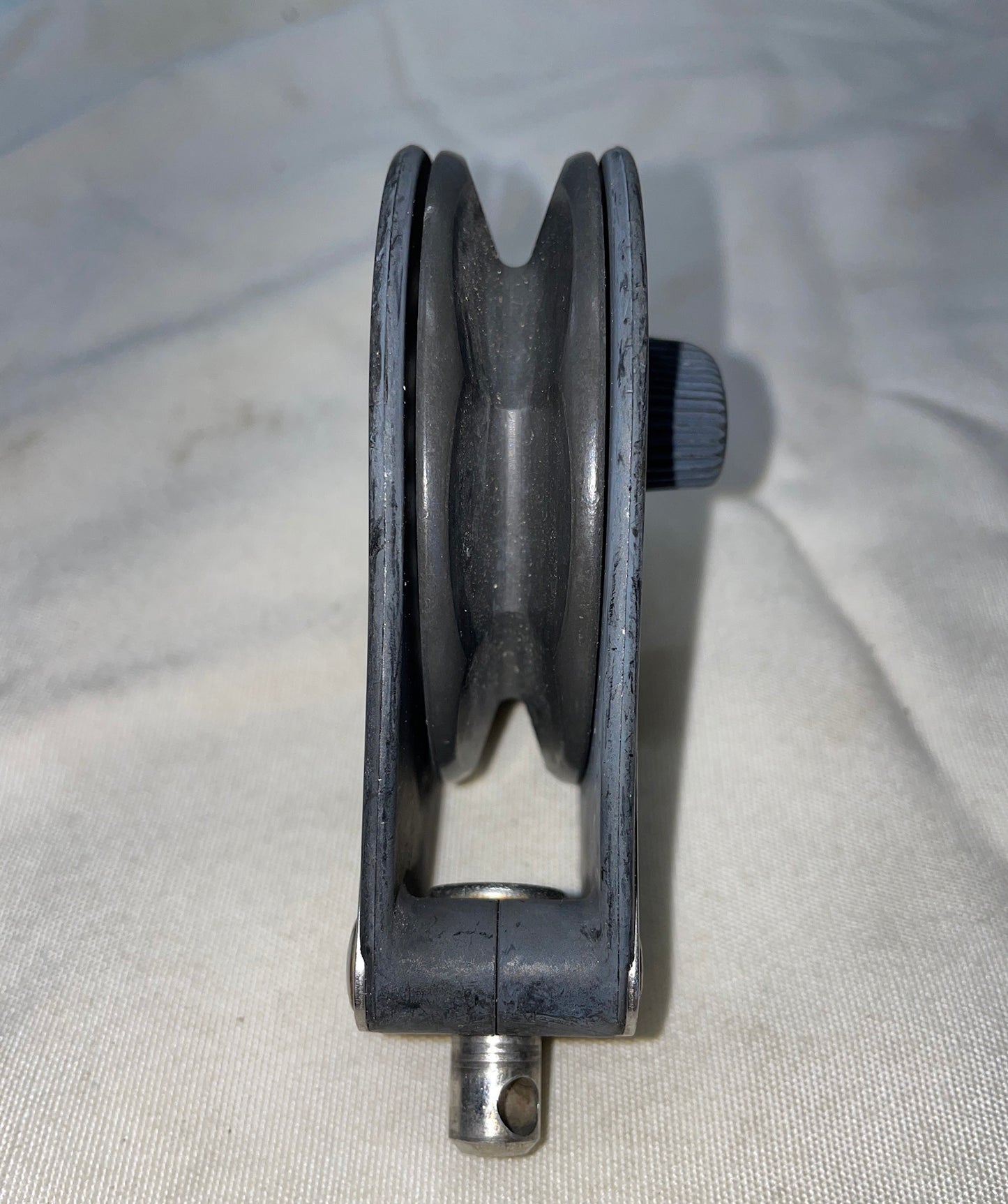 Harken Swivel Ratcheting Single Block -2 1/4” Sheave ( 1/4” Line)