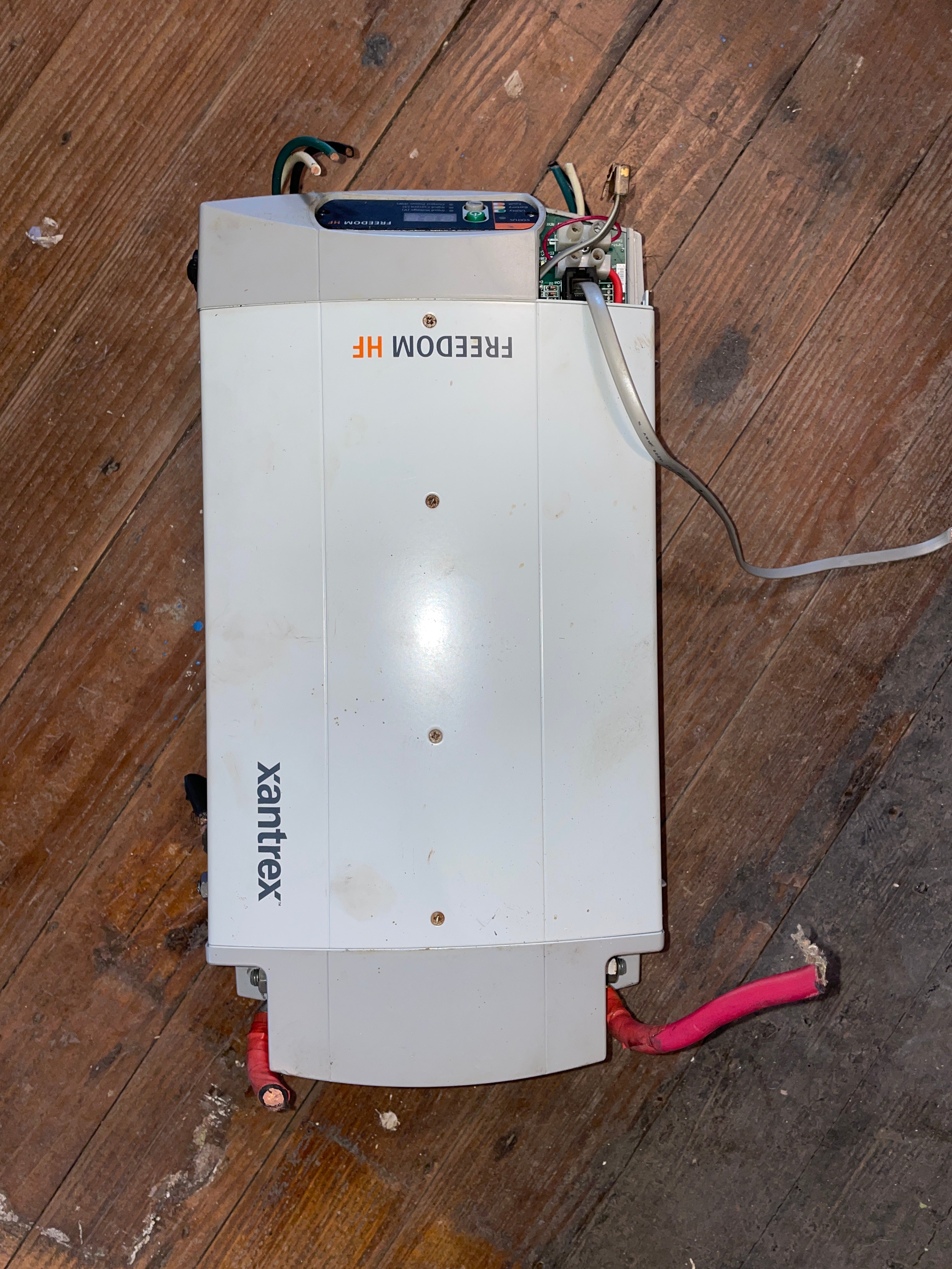 Xantrex Freedom HF 1000 Inverter/Charger Sailboat Parts