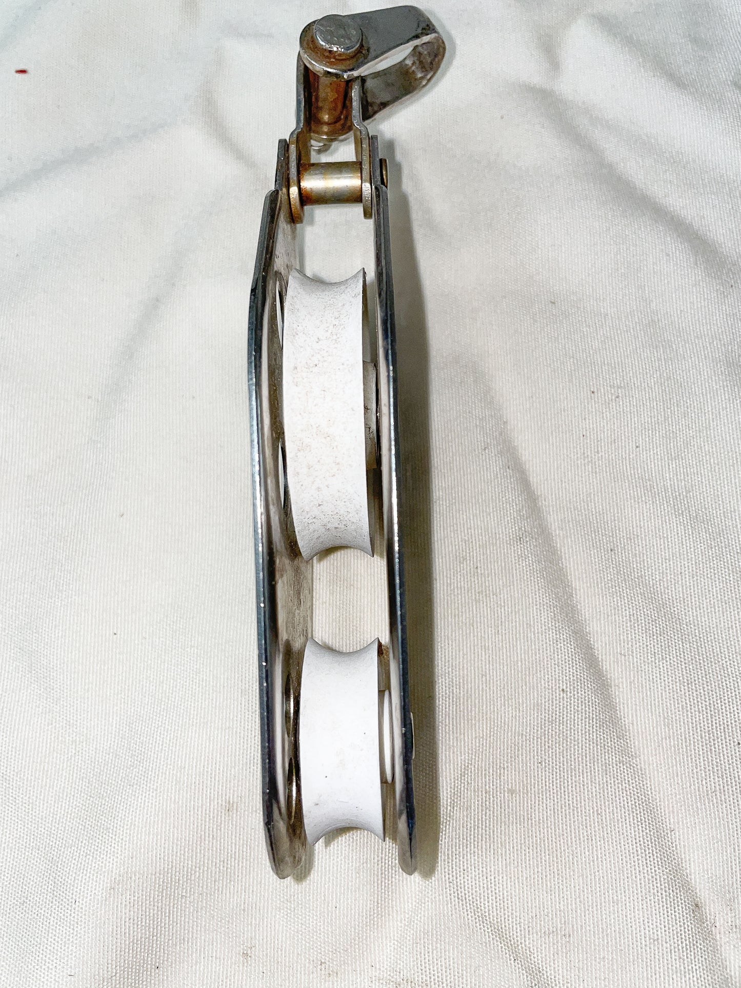 Schaefer Alumium Fiddle Block -2 1/2” Widest 1 3/4” Smallest Sheave ( 1/2” Line)