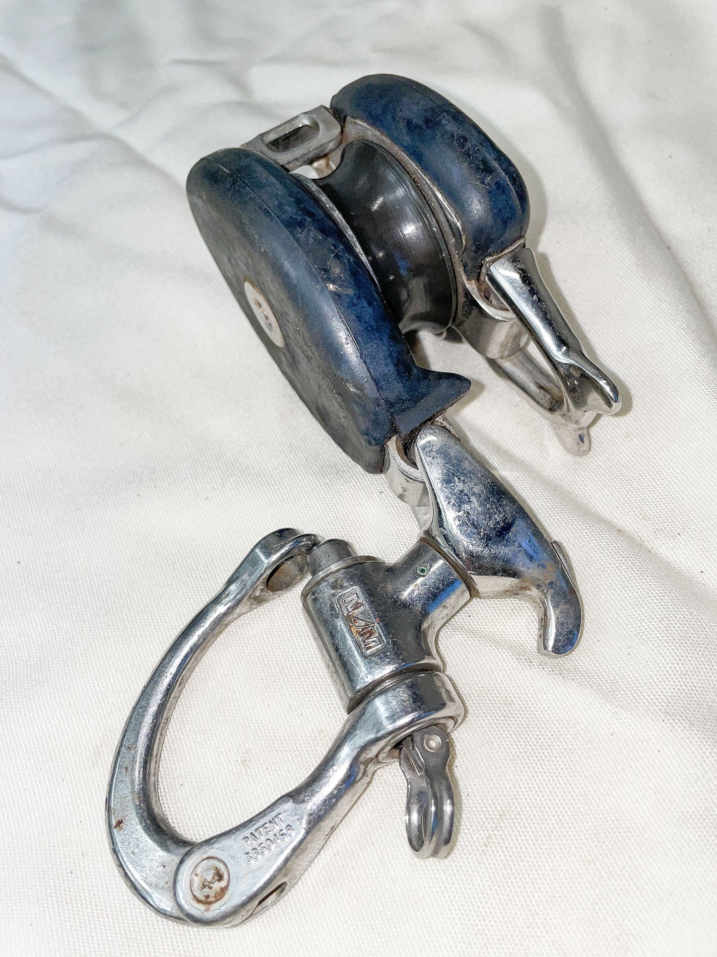 Nicro Marine N/M Snatch Block With 2" Plastic Sheave- 1/2” Line - STUCK SHEAVE