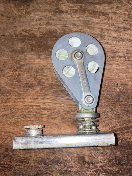 Schaefer Spring Loaded Single Block With 1 1/4” Screw Top Track Car