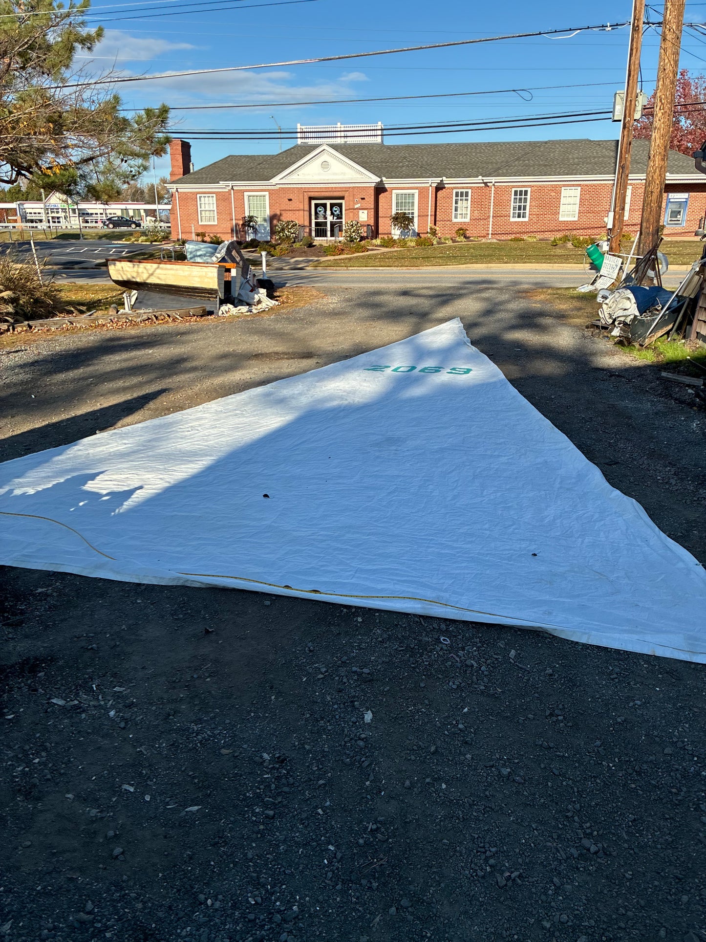 Genoa - Luff 38'9 x Leech 37'9" x Foot 18'9"