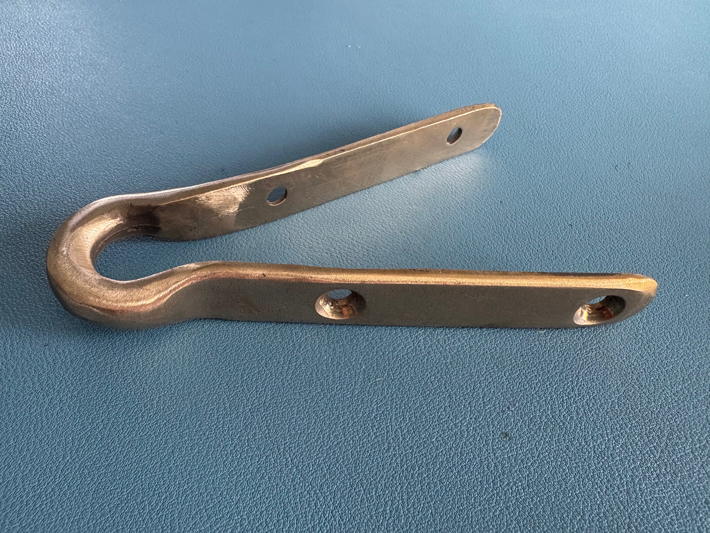 Bronze Bow Eye Strap 