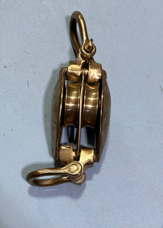 Bronze Double 1/2" Block with Two Bow Shackles