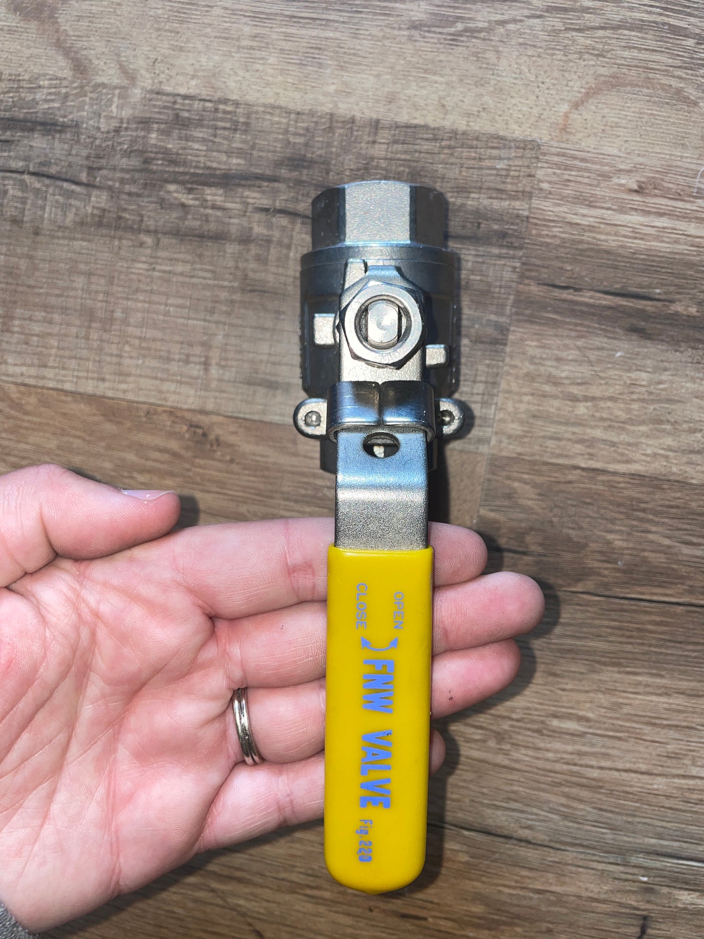 FNW 3/4” 2000 WOG Ball Valve FIG. 220