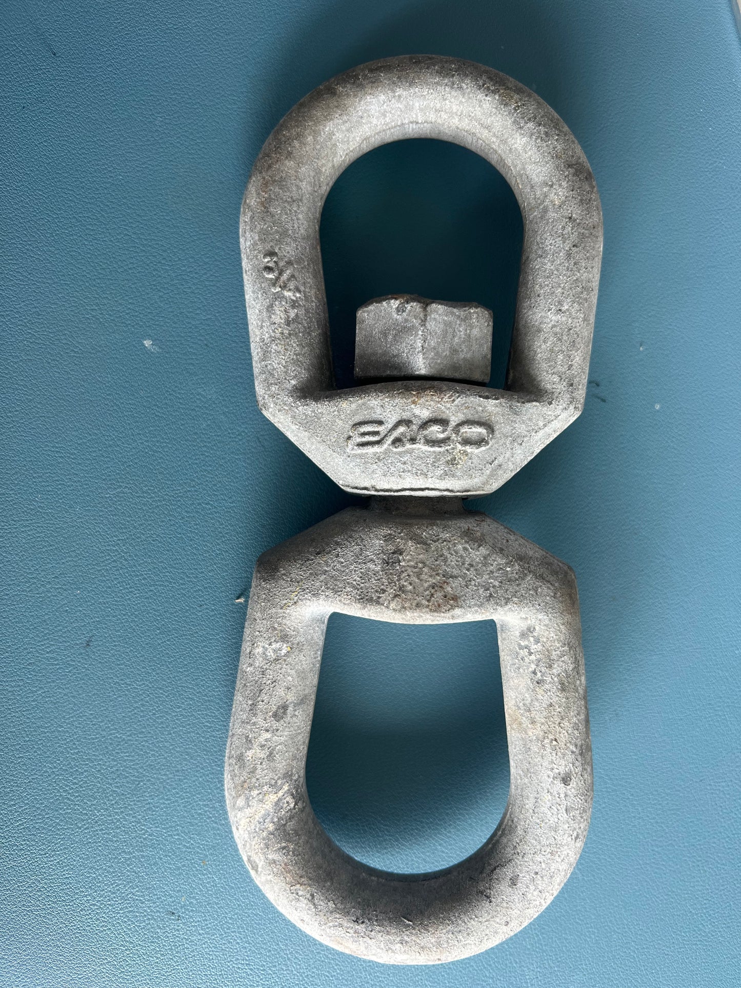 Galvanized Double Ended Swivel Eye Hook Eye to Eye Swivel Shackle 3/4""