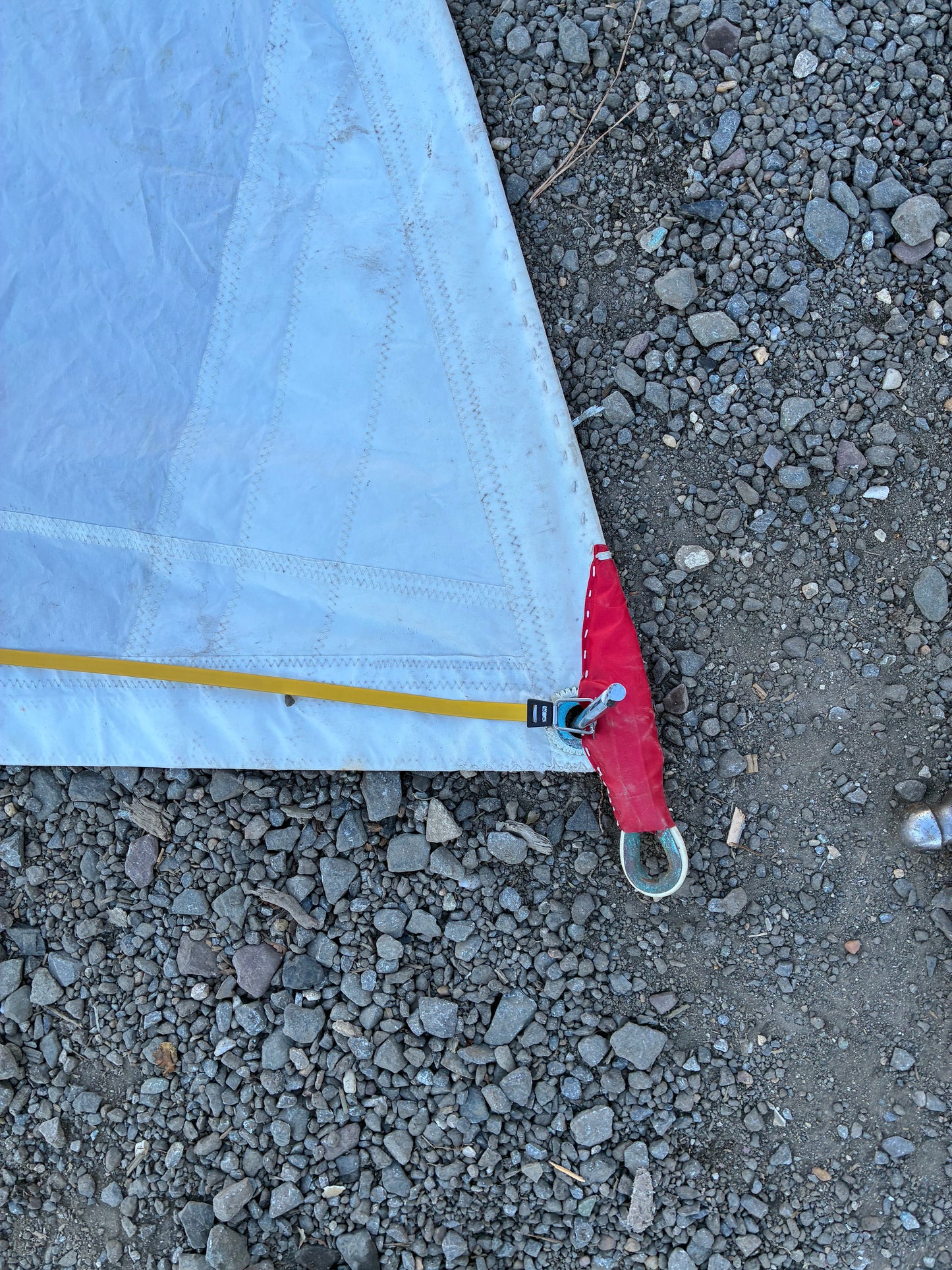 Genoa - Luff 38'9 x Leech 37'9" x Foot 18'9"