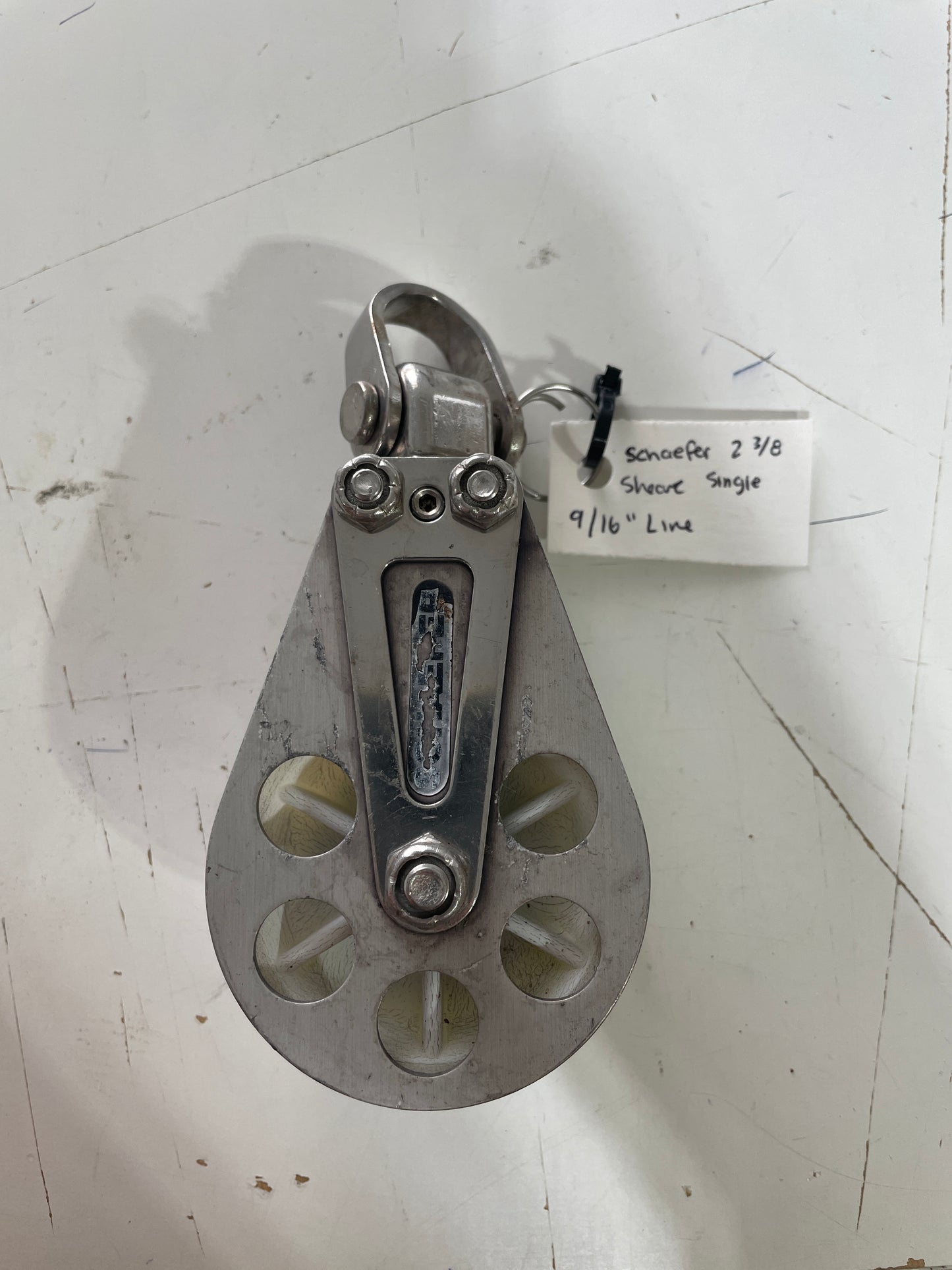 Schaefer 2 3/8” Sheave Single Swivel Block- 9/16” Line