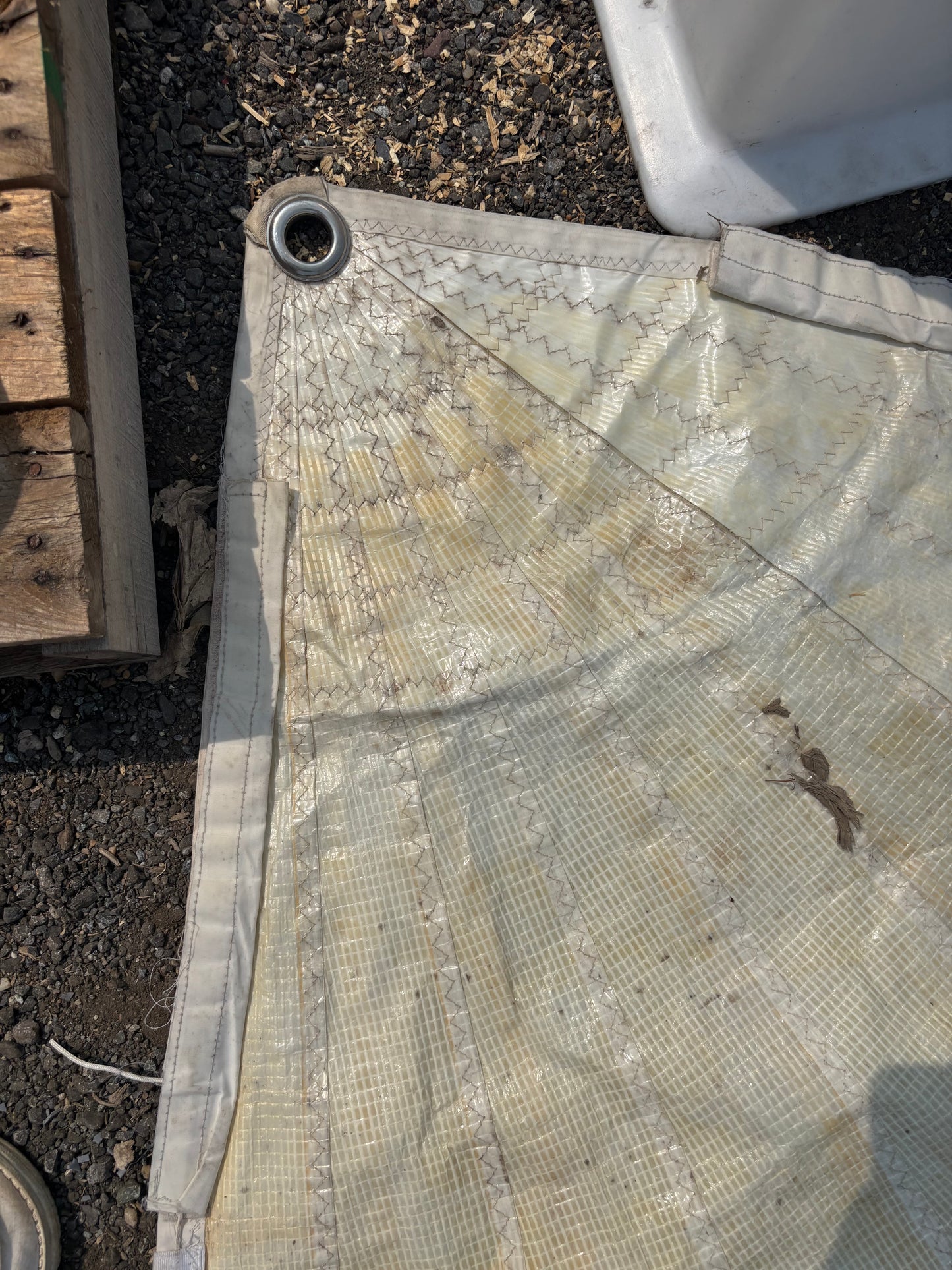 CAL 25 Performance Sail - 27’5” x 29’5” x 15’9”
