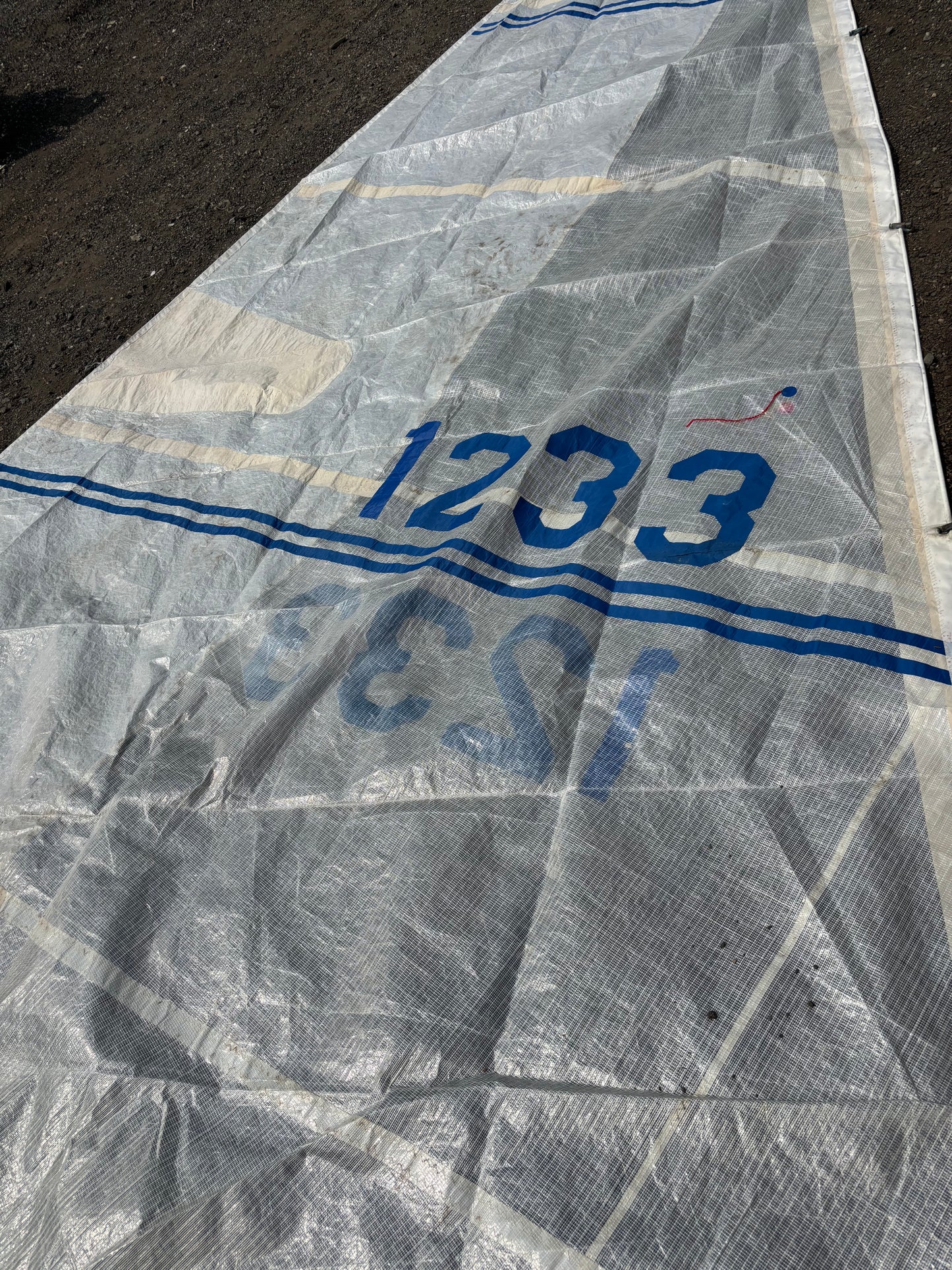 CAL 25 Performance Sail - 27’5” x 29’5” x 15’9”