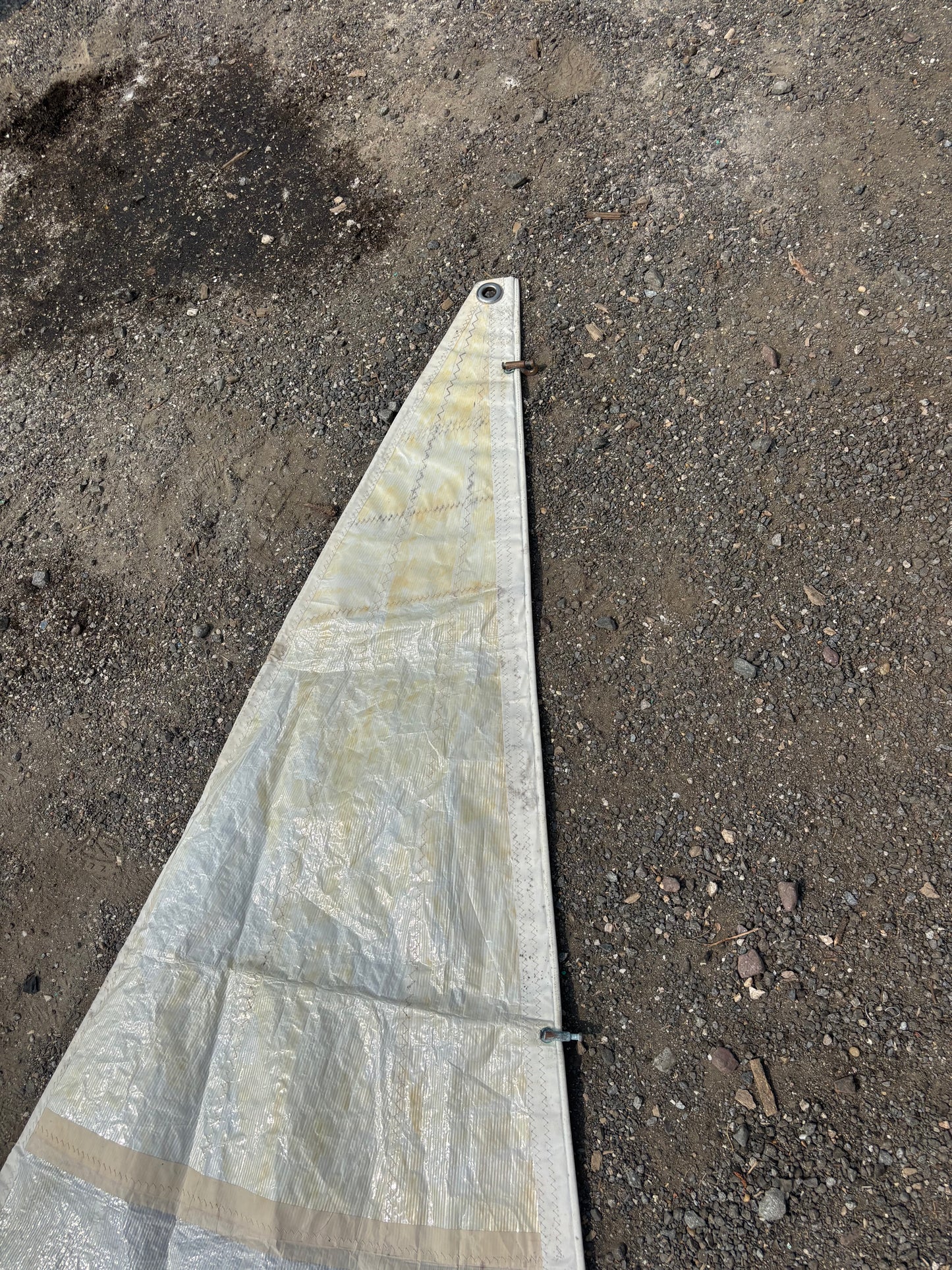 CAL 25 Performance Sail - 27’5” x 29’5” x 15’9”